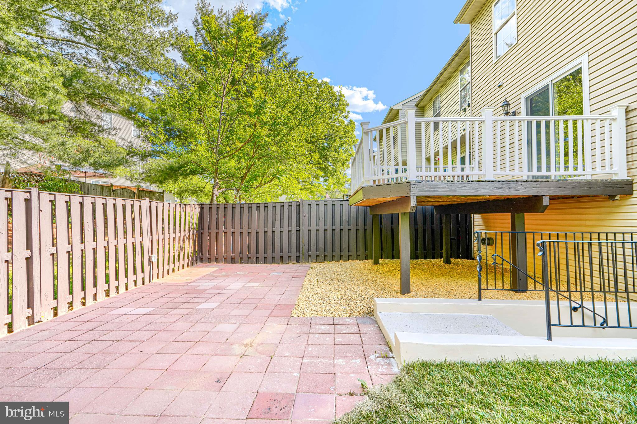 ROBINS GLENN - Residential