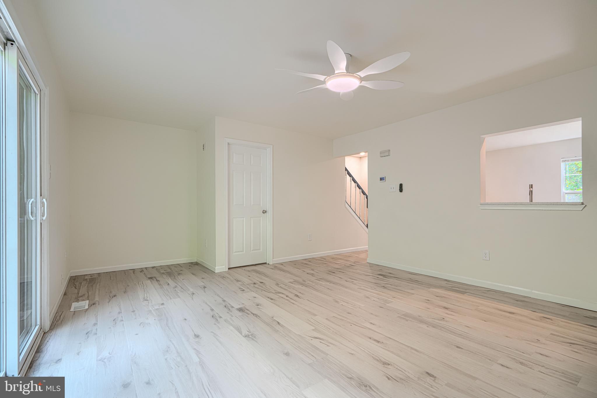 ROBINS GLENN - Residential