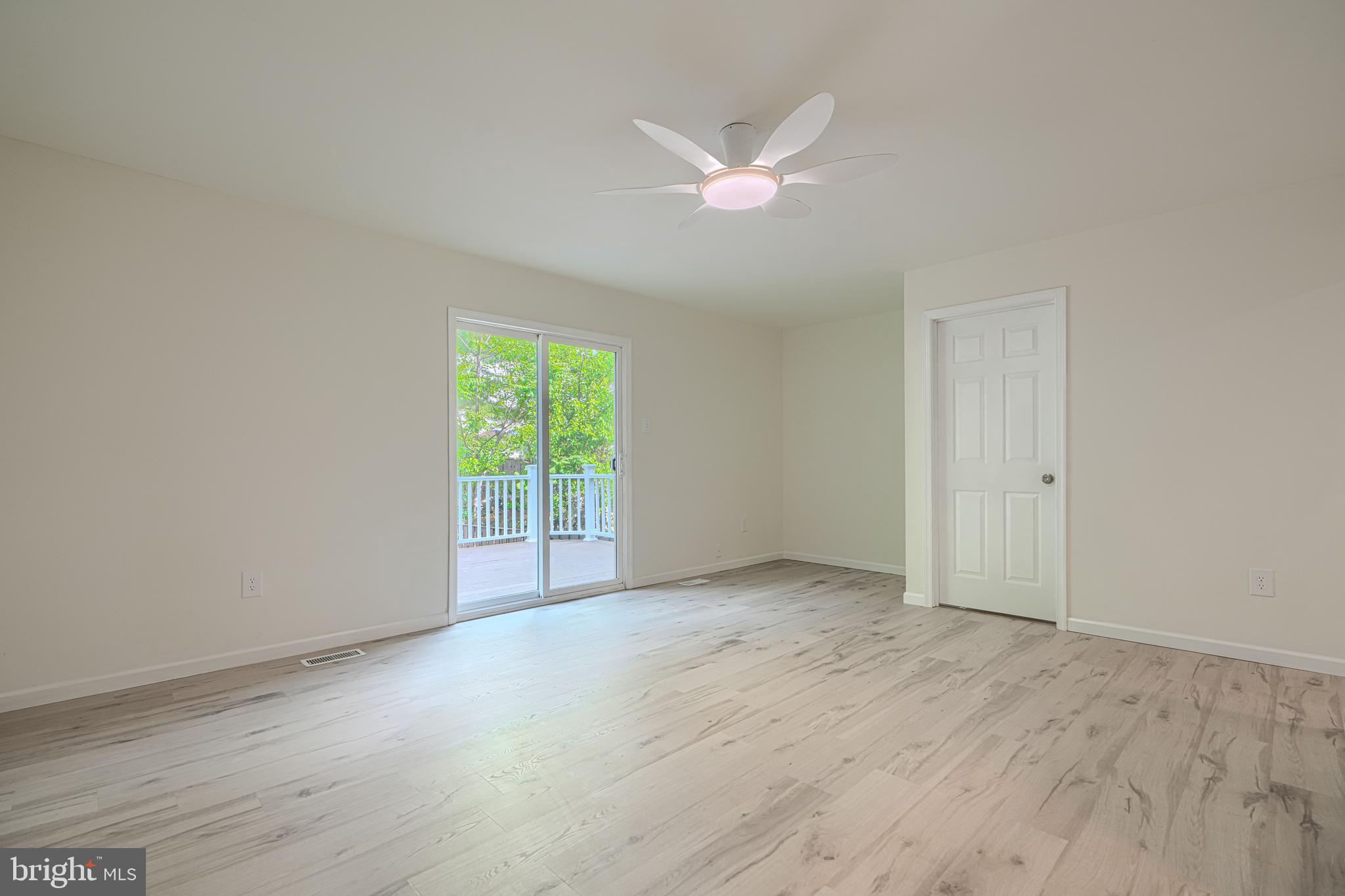 ROBINS GLENN - Residential