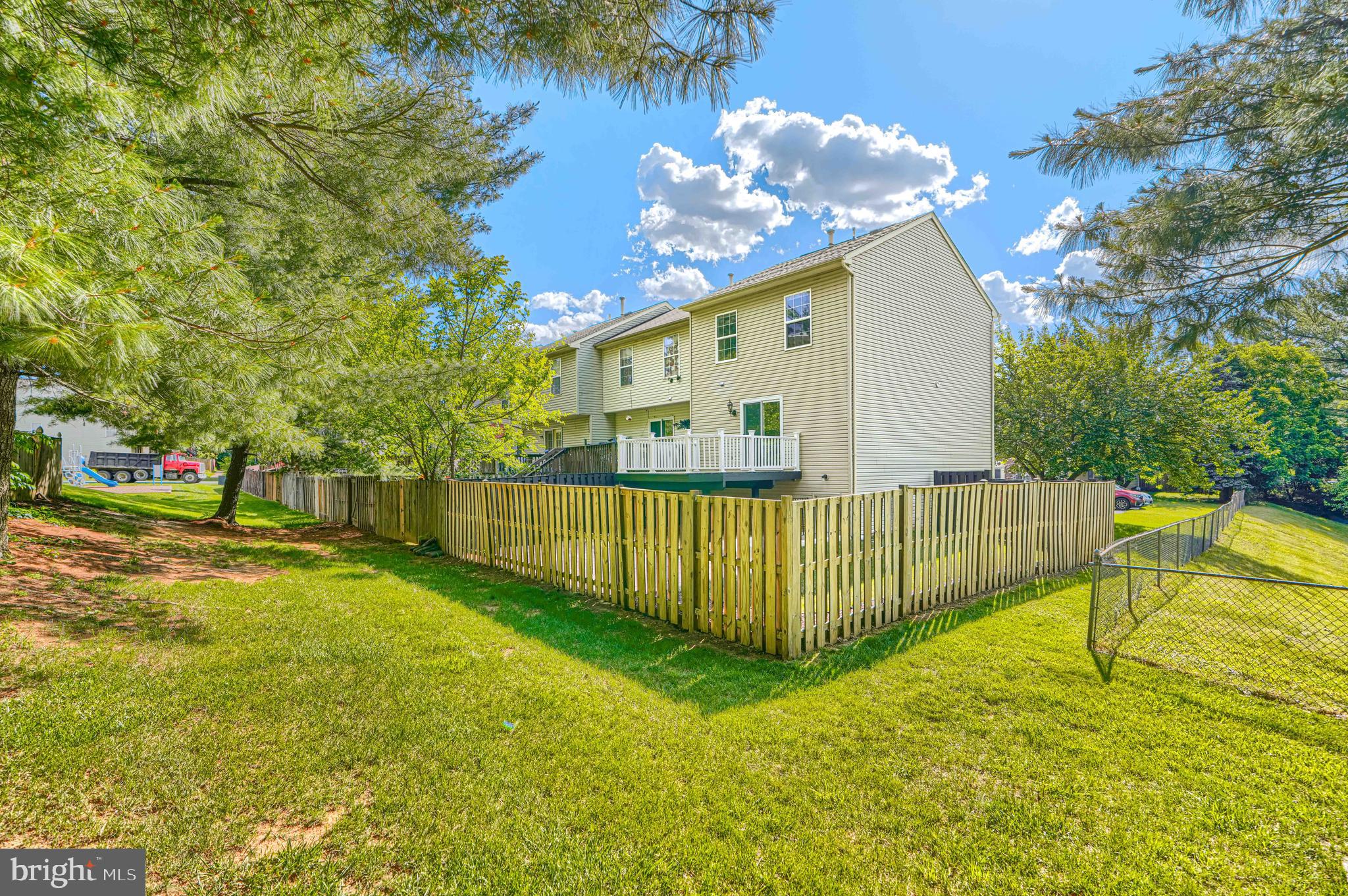 ROBINS GLENN - Residential