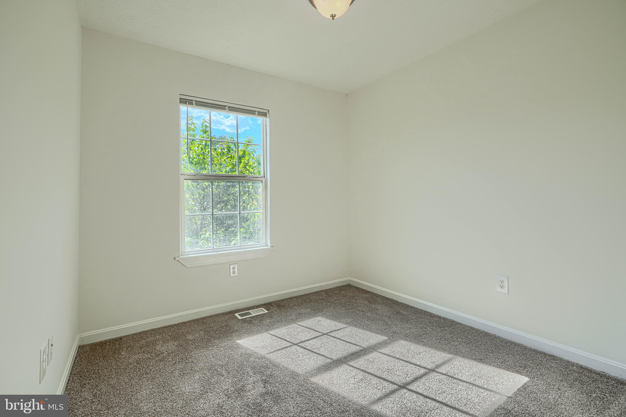 ROBINS GLENN - Residential