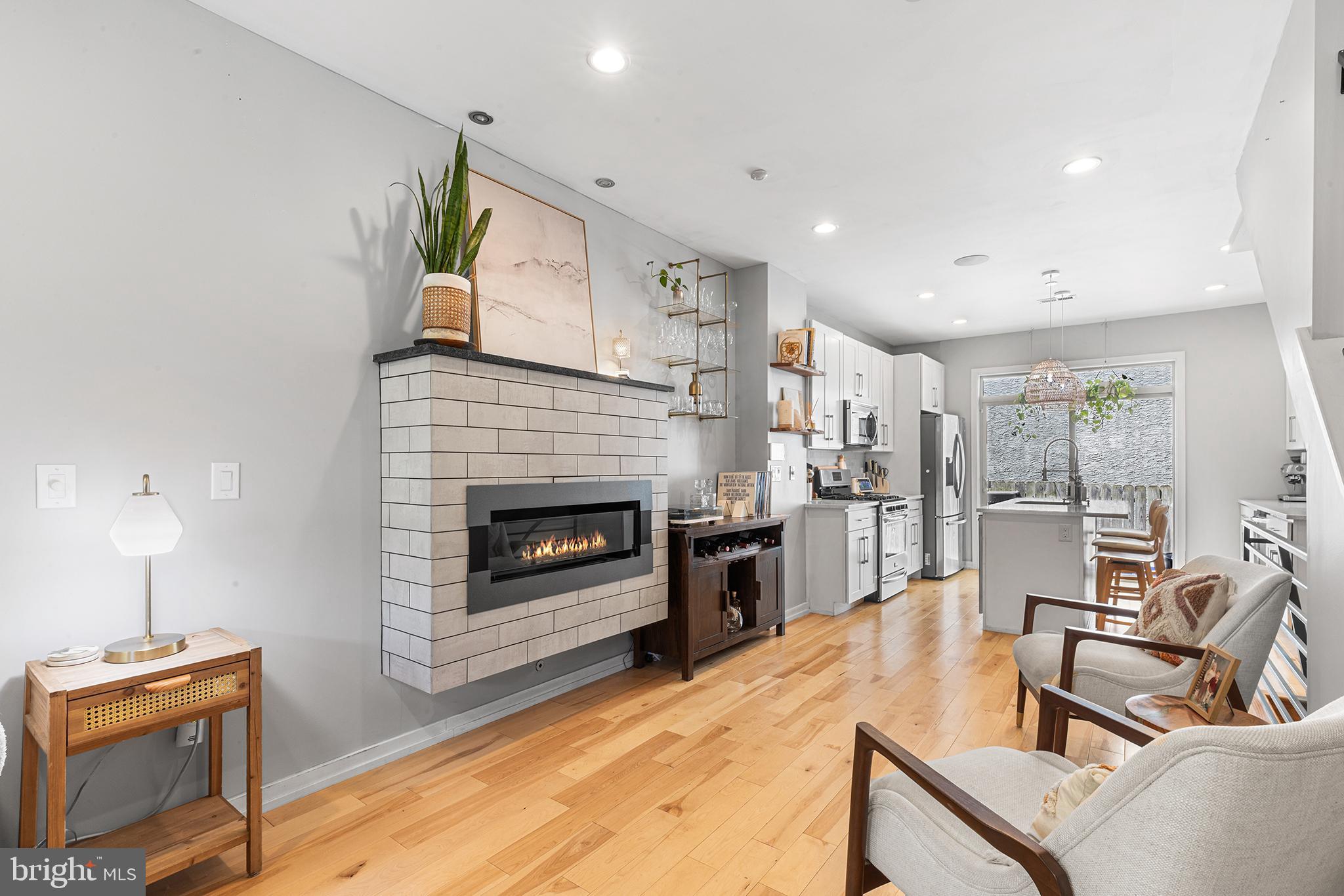 POINT BREEZE - Residential