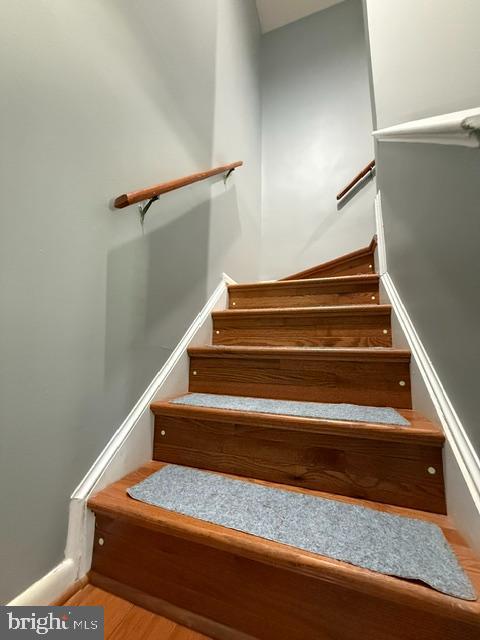 DEVON HILLS - Residential