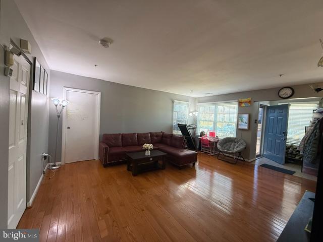 DEVON HILLS - Residential