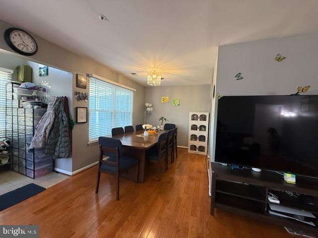 DEVON HILLS - Residential