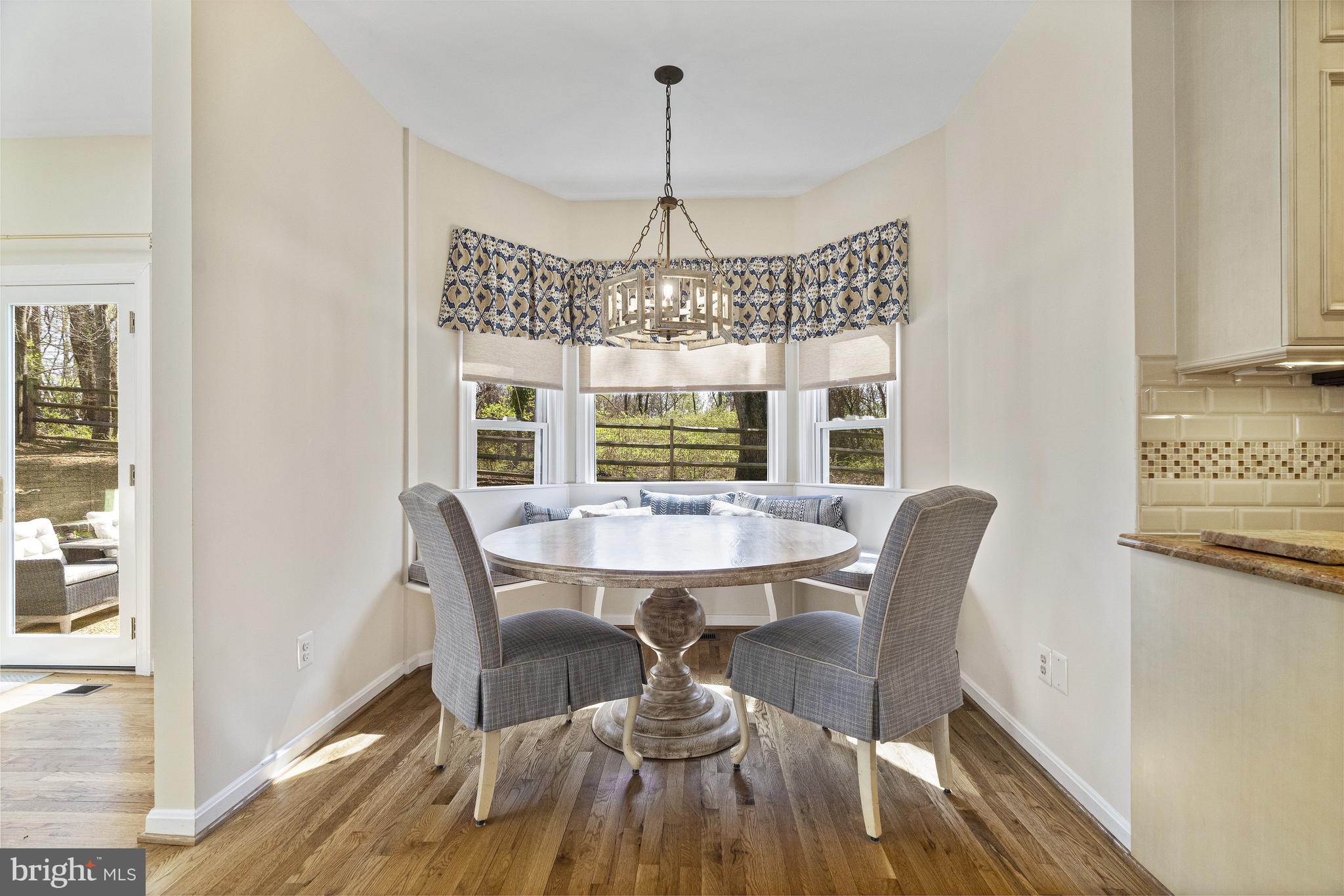 HUNTING HILLS - Residential
