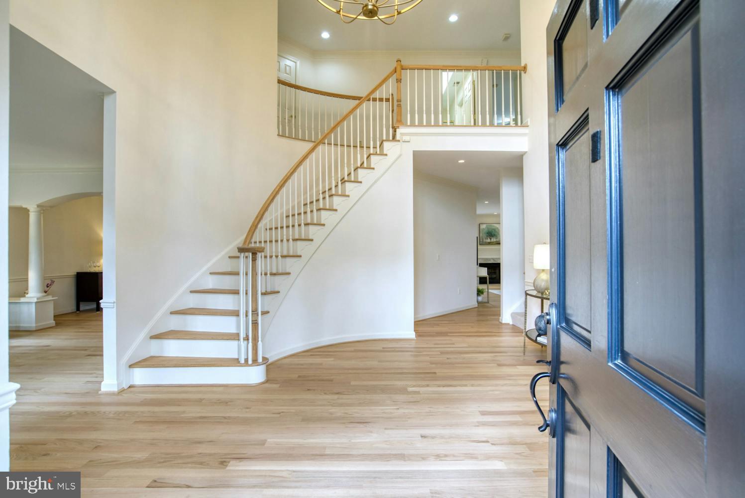 ARLINGTON RIDGE - Residential