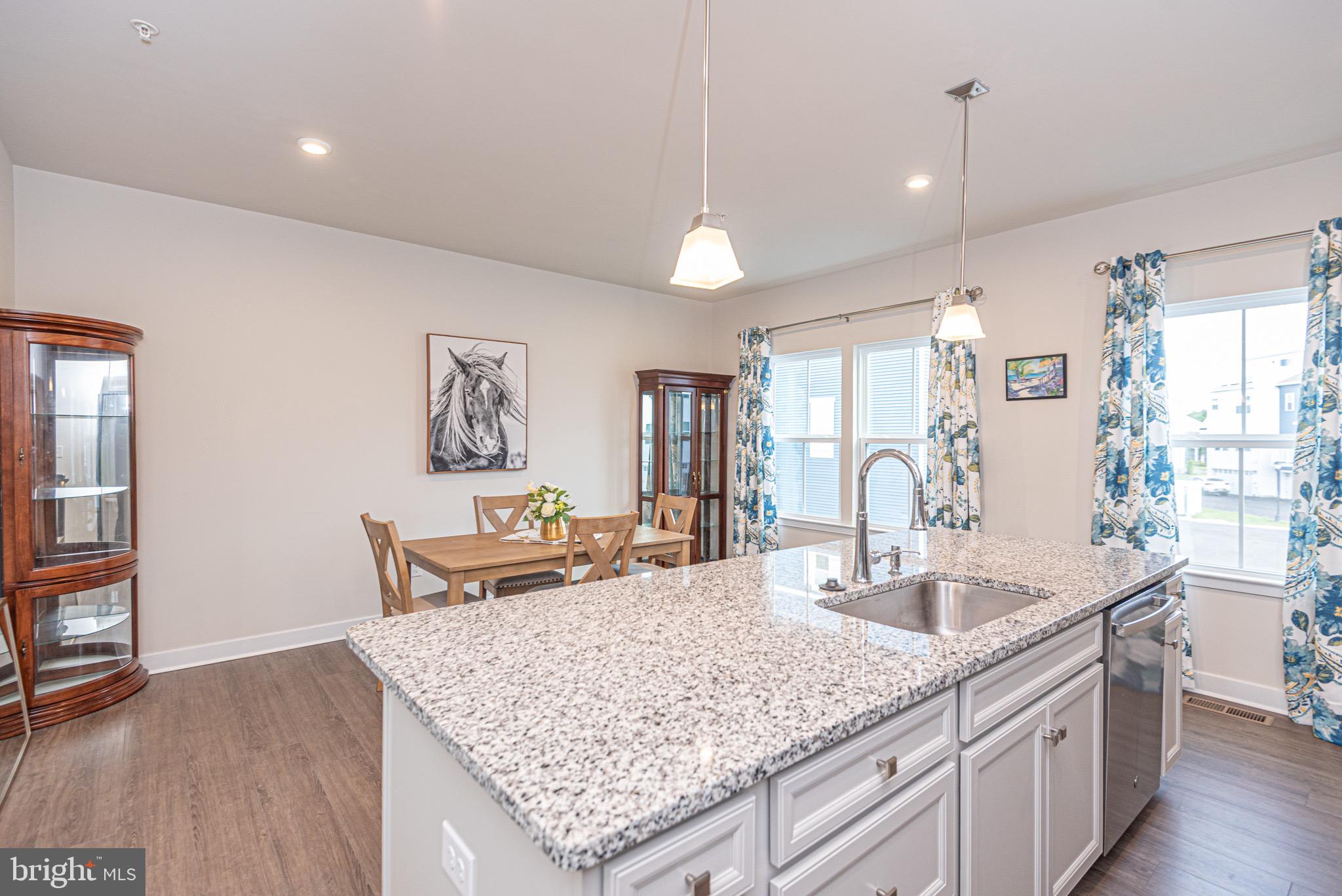 BAYSIDE - Residential