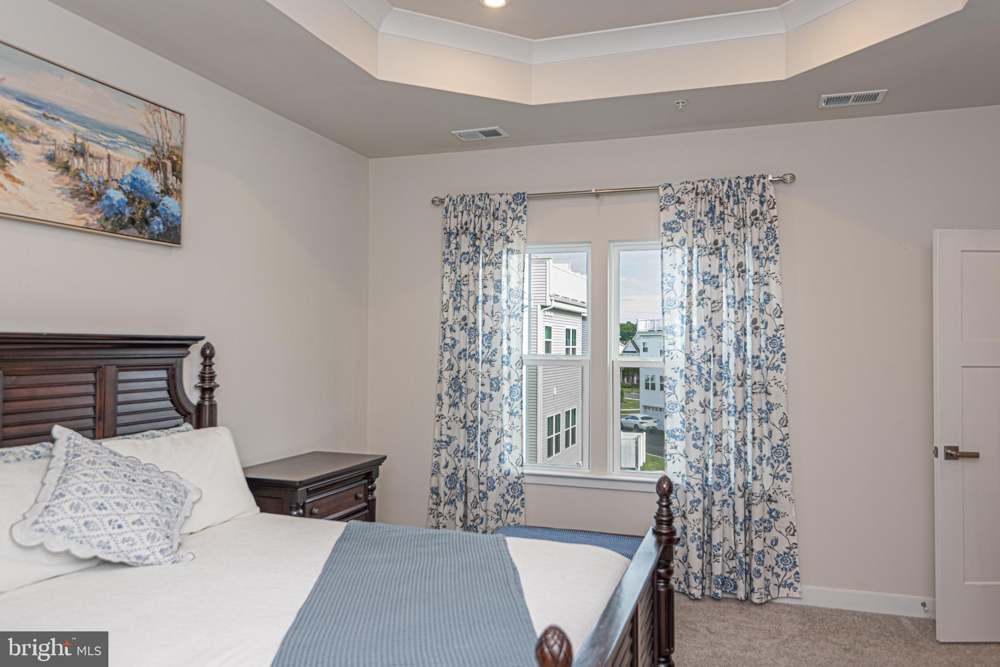 BAYSIDE - Residential