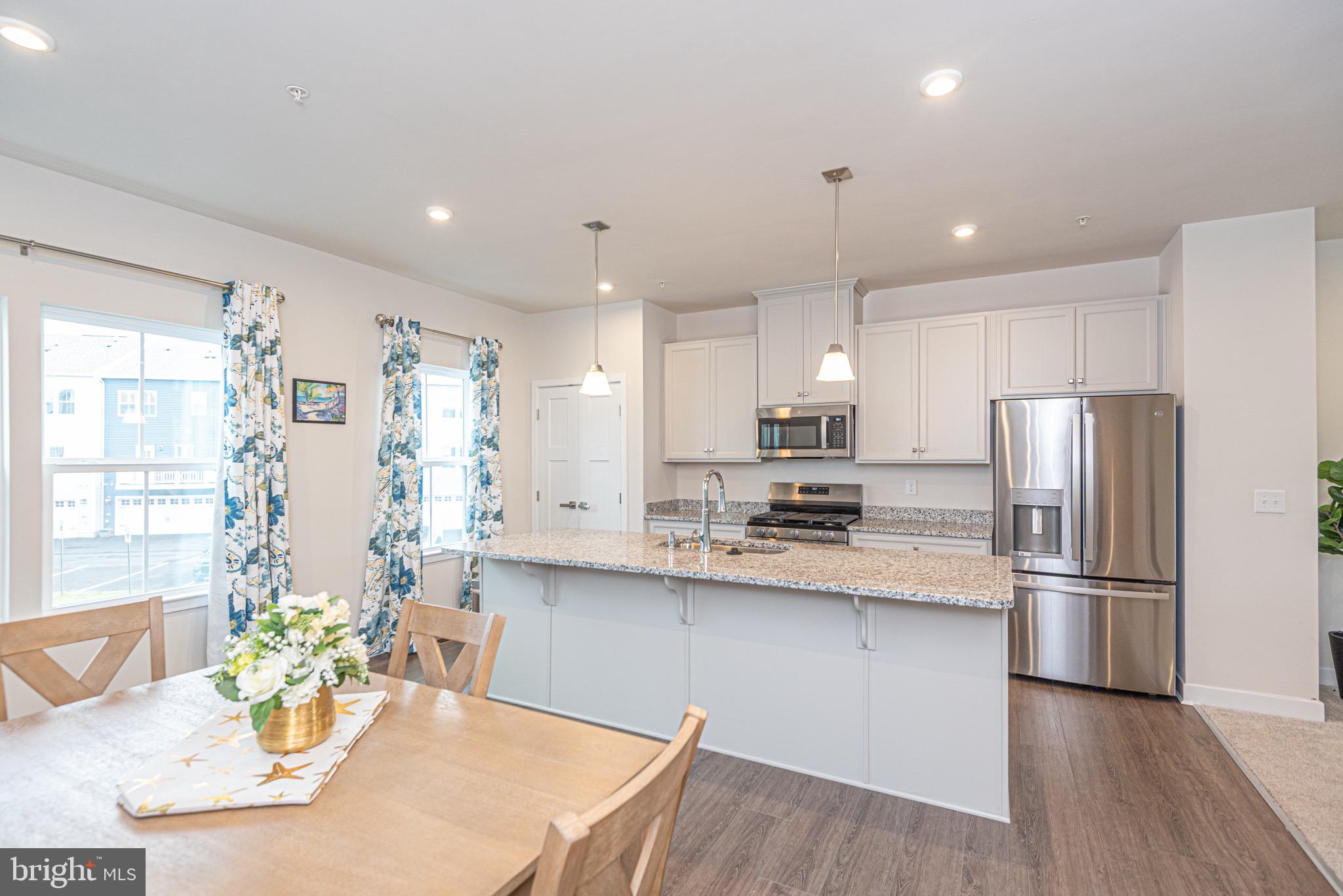 BAYSIDE - Residential