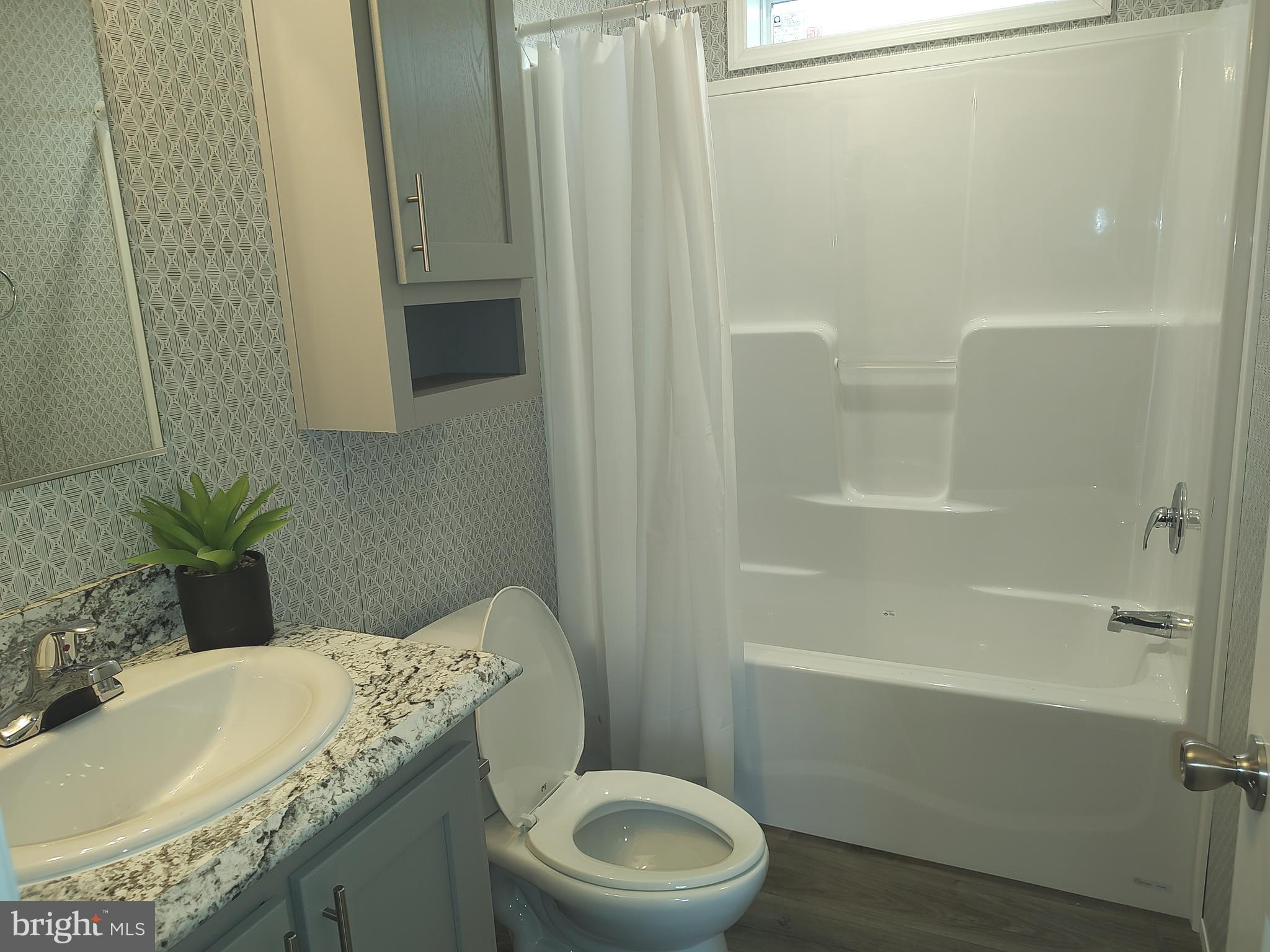COLONIAL EAST MHP - Residential