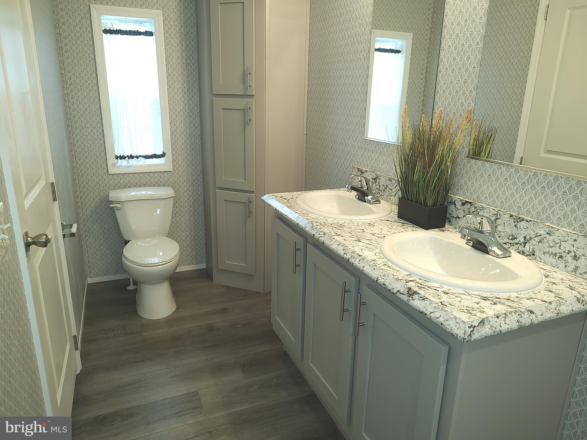 COLONIAL EAST MHP - Residential