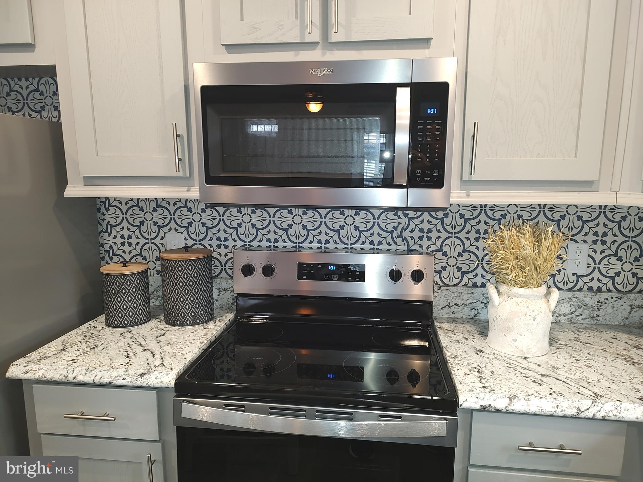 COLONIAL EAST MHP - Residential