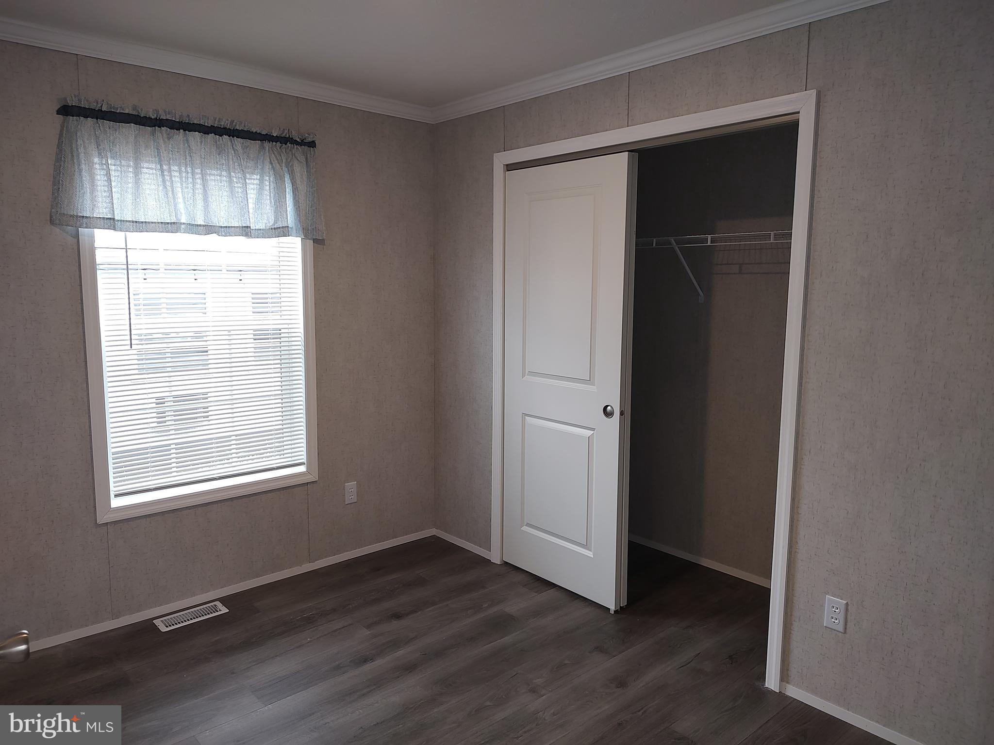 COLONIAL EAST MHP - Residential