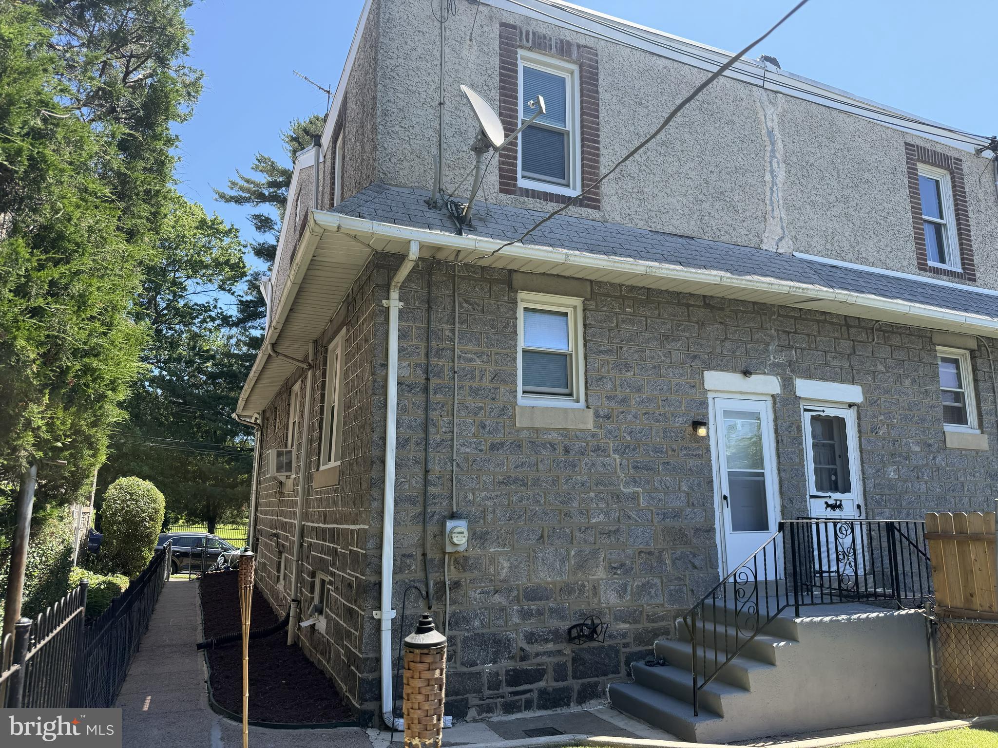 HOLMESBURG - Residential