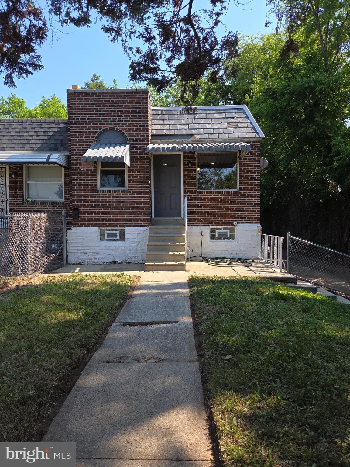 Amazing and completly remodeled end of row ranch with 3 bedrooms and 2 full baths.  This home has a larger lot then most.    Front and side yard.  Enter into the home with living room on the right and the kitchen on the left,.  Straight ahead you will find 2 bedrooms and a completes full bath.  When you go down the stairs to the lower leverl you will find a complete living space including another bedroom, family room for entertaining, laundry room and yet another full bath.  Acess to the rear is through a back door.  Move in and no updating is needed.