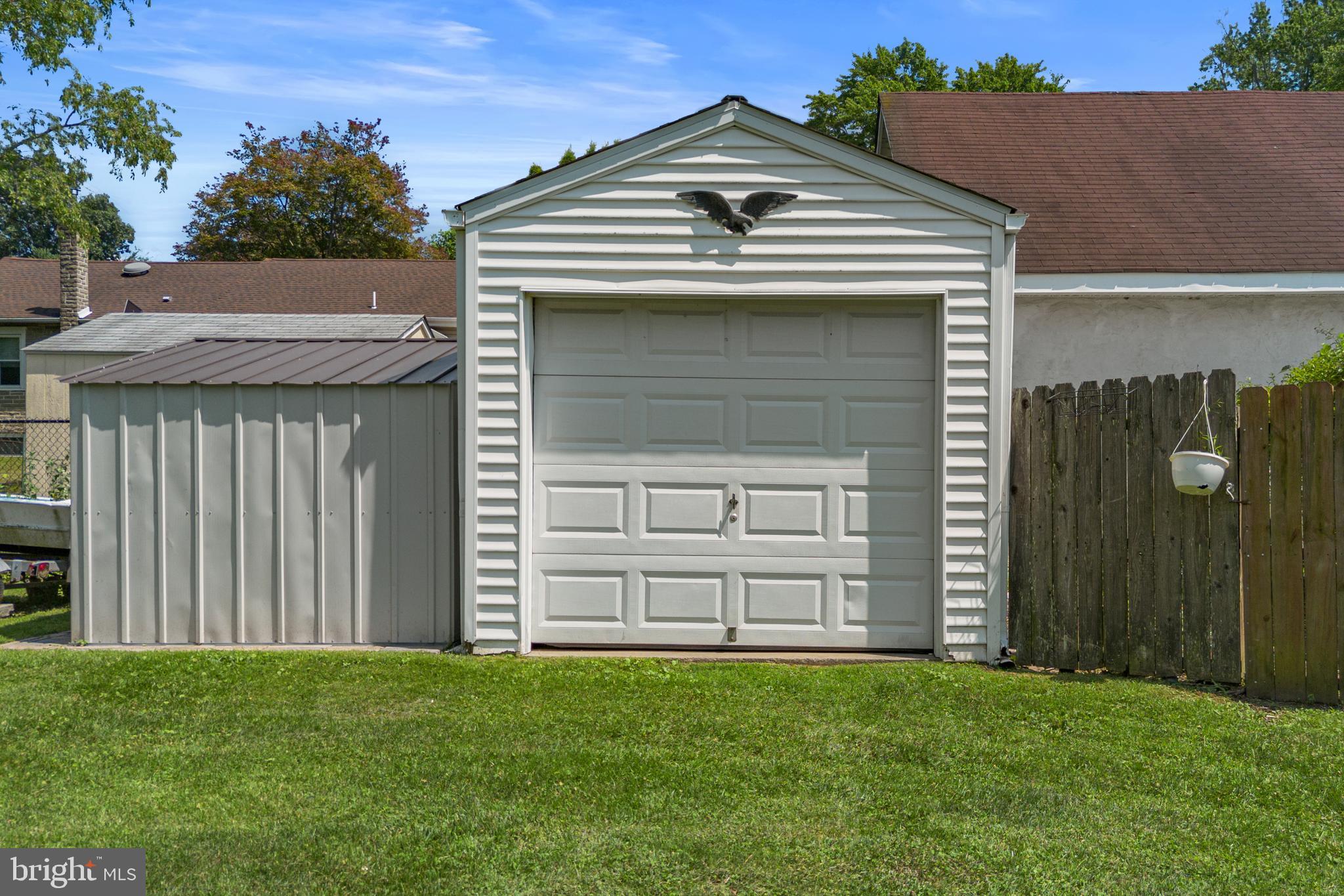 FEASTERVILLE - Residential
