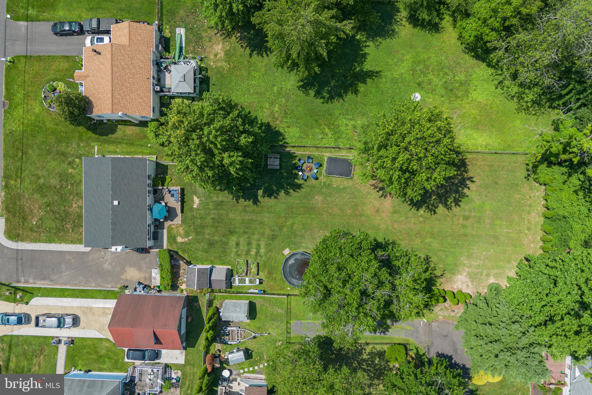 FEASTERVILLE - Residential