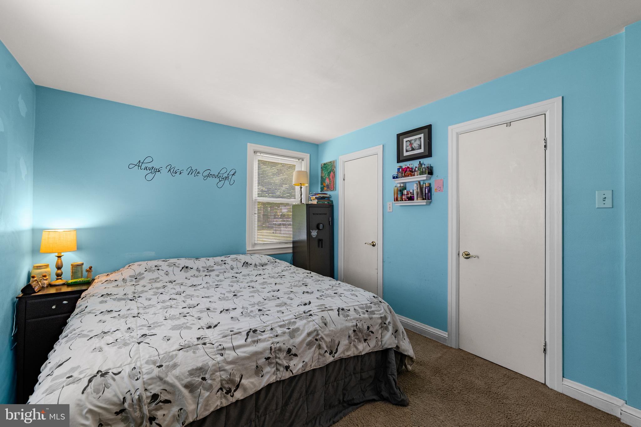 FEASTERVILLE - Residential