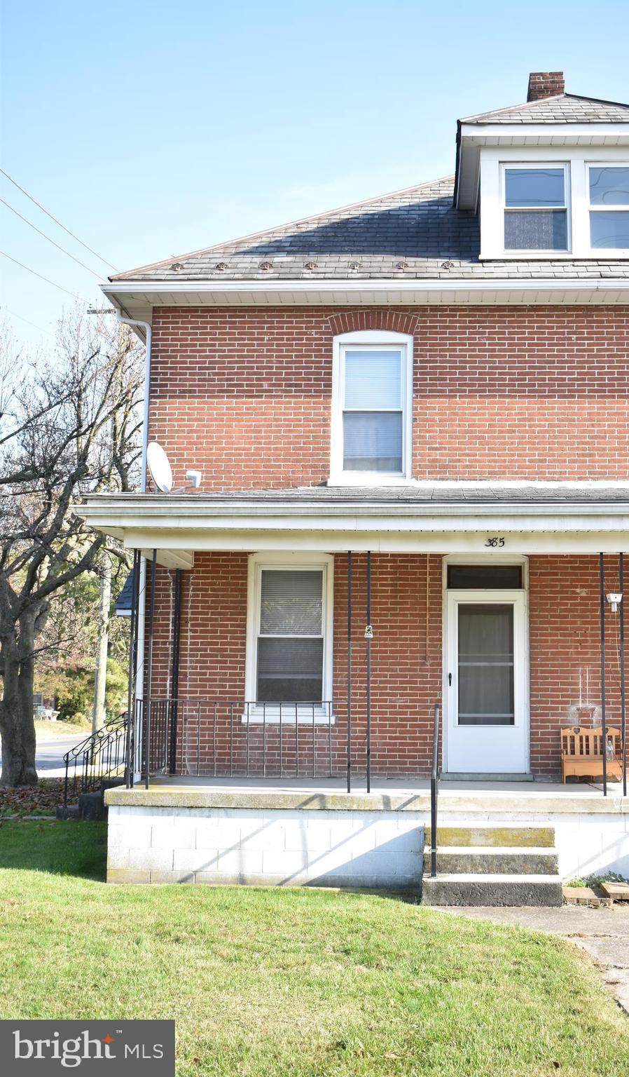 NO PETS. NO SMOKING. Credit score of 625 of higher. 3 Bedroom 1.5 Bath 2 story home. In town Greencastle. Minutes from I-81, Route 11 and Route 16. All applications are completed online.