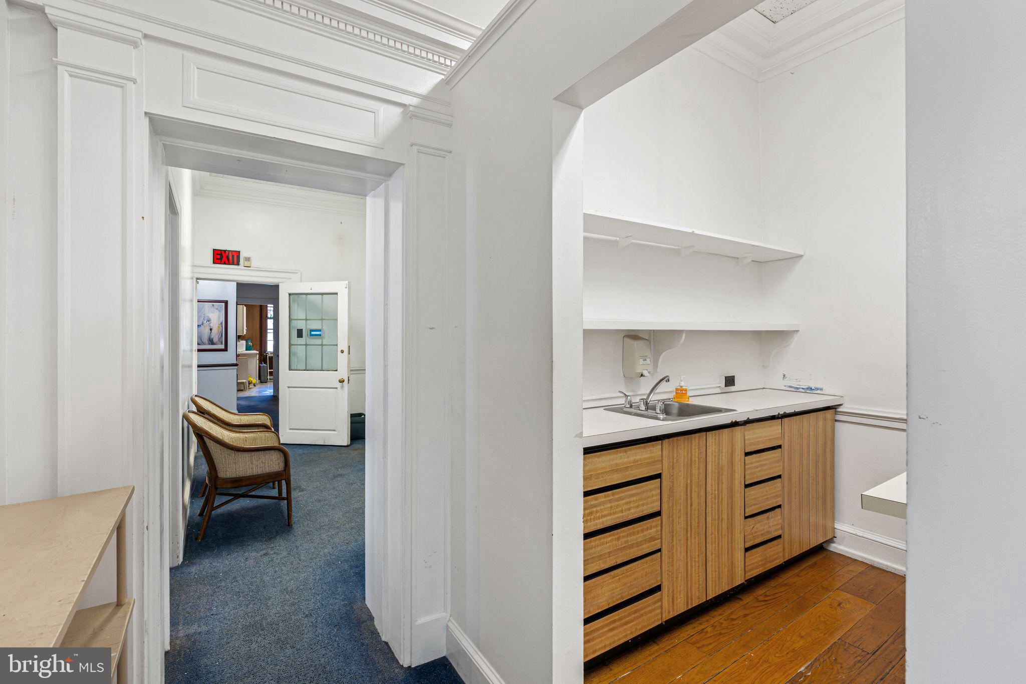 GERMANTOWN - Commercial Sale