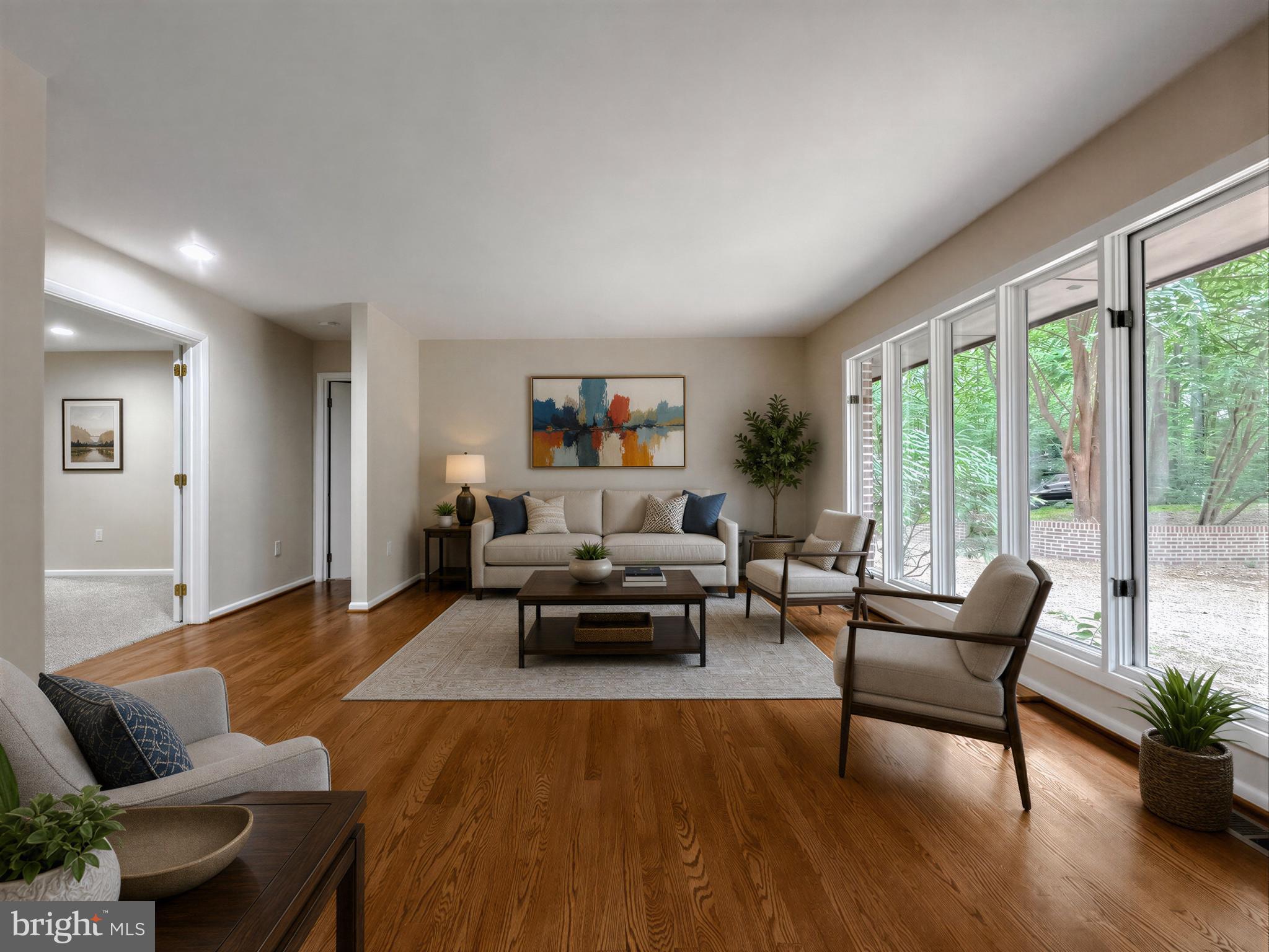 ROLLING HILLS - Residential