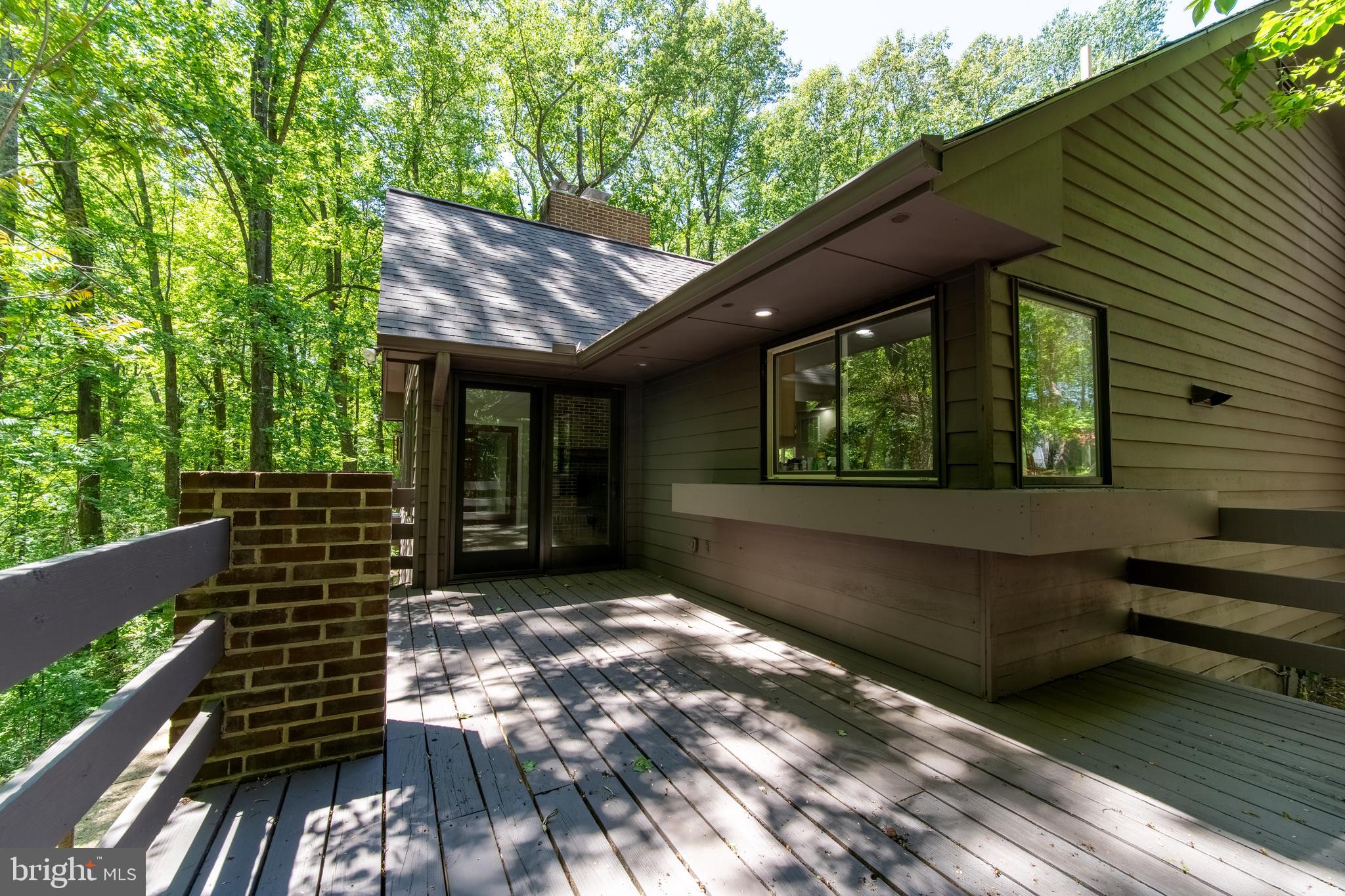 ROLLING HILLS - Residential