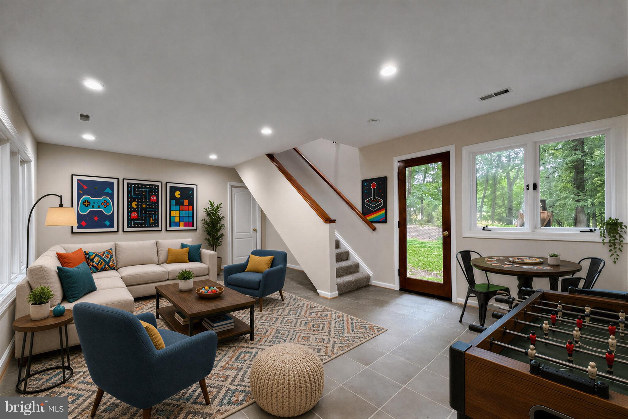 ROLLING HILLS - Residential