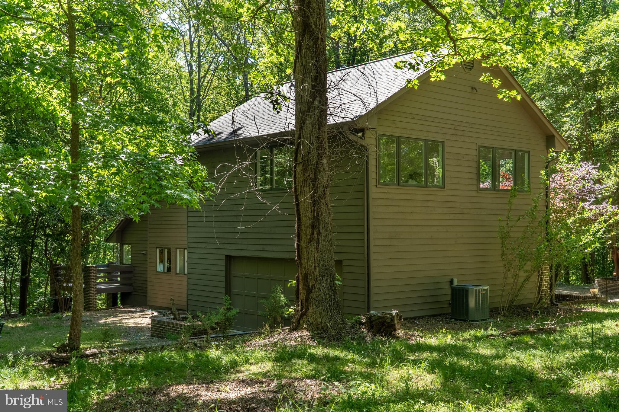 ROLLING HILLS - Residential