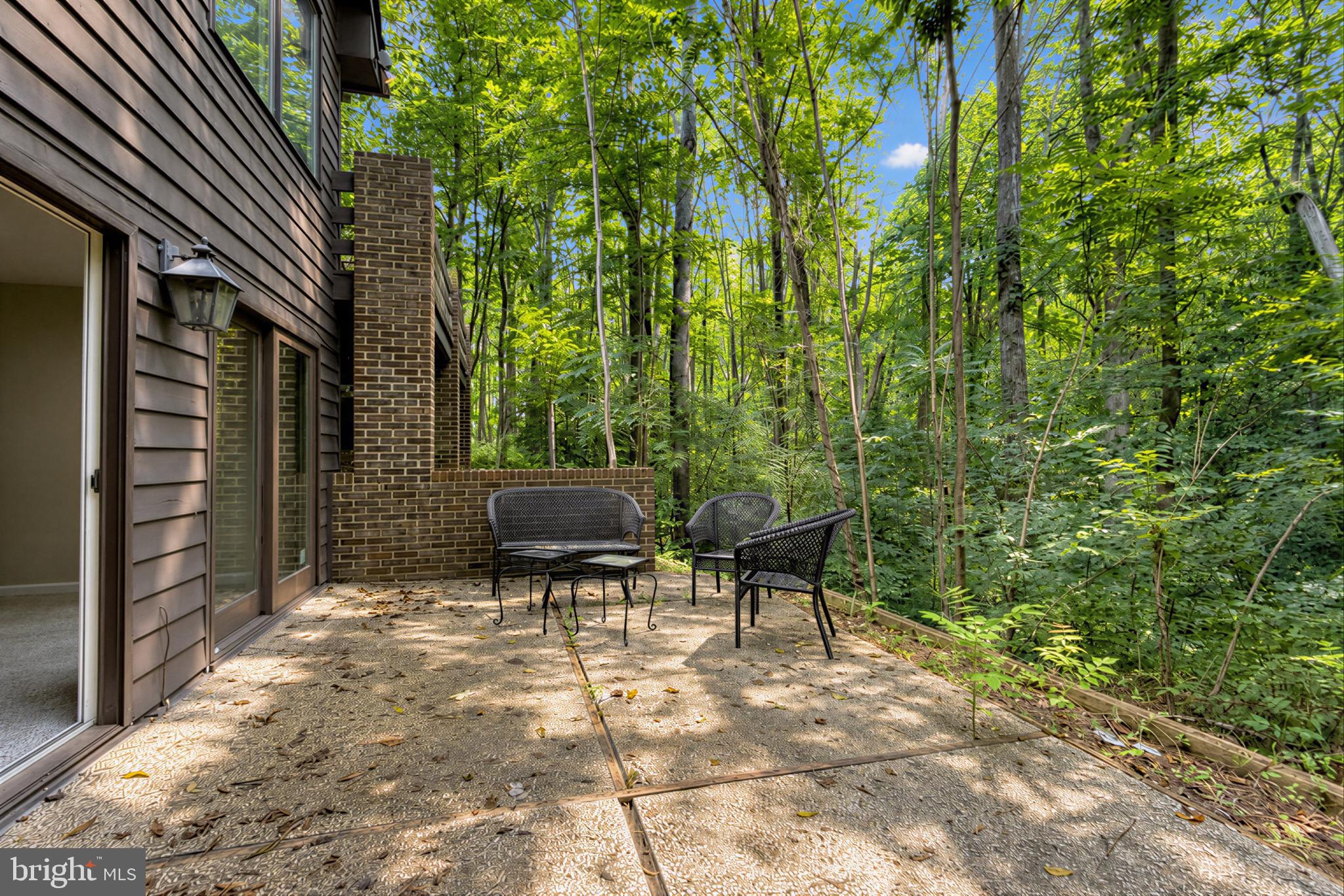 ROLLING HILLS - Residential