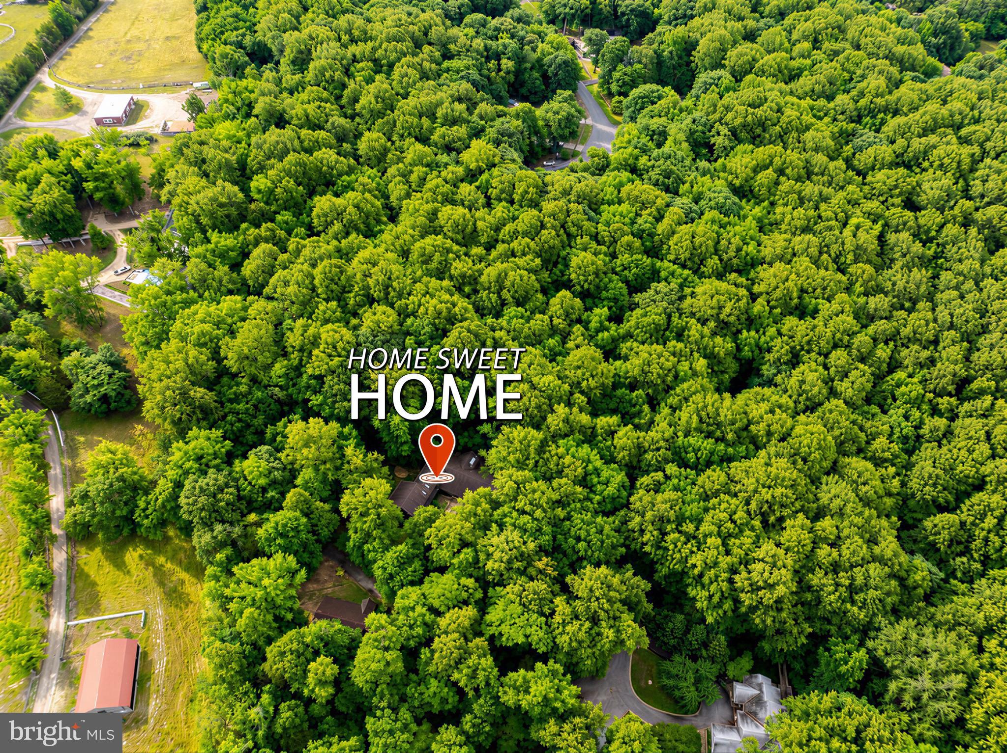 ROLLING HILLS - Residential