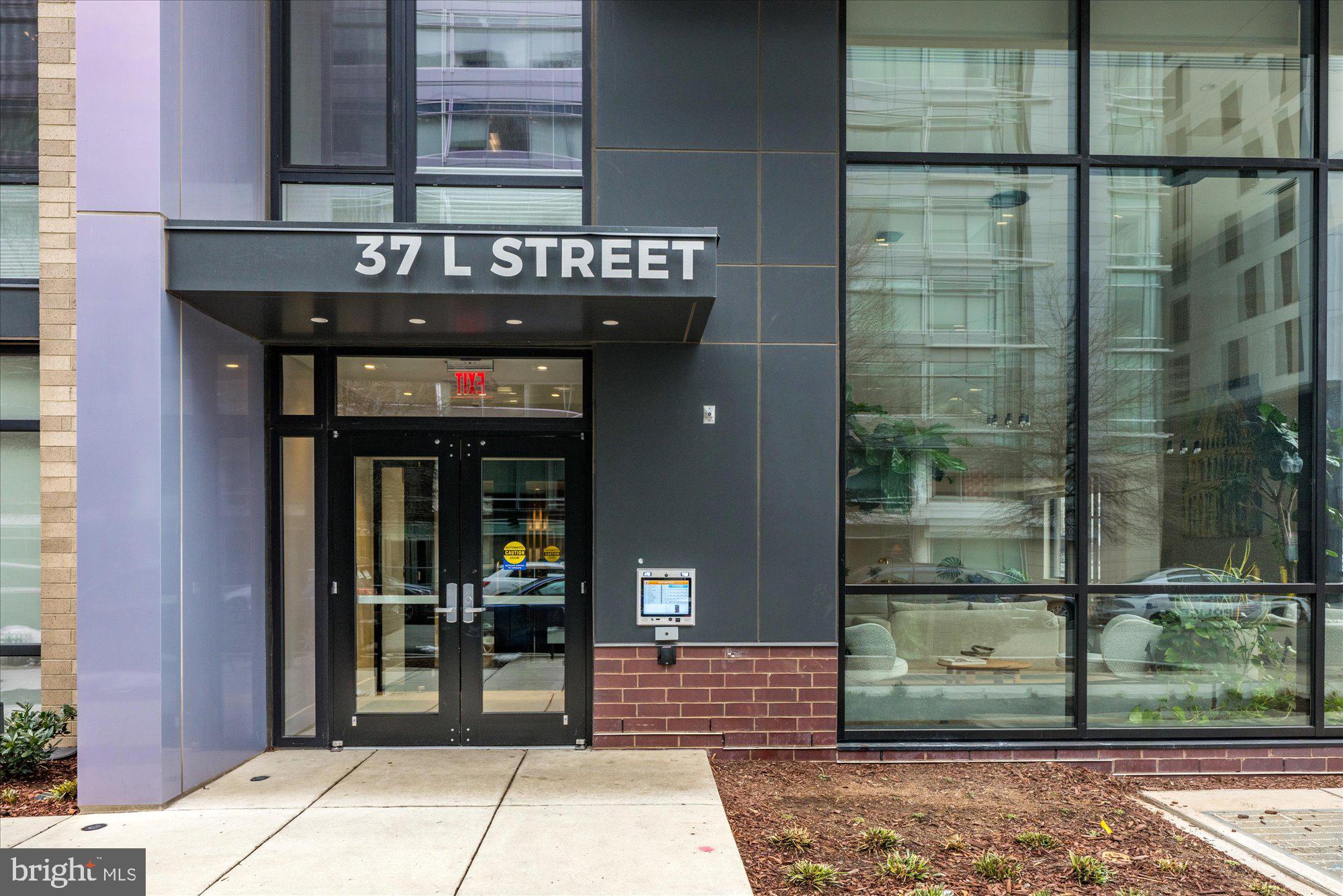 NAVY YARD - Residential