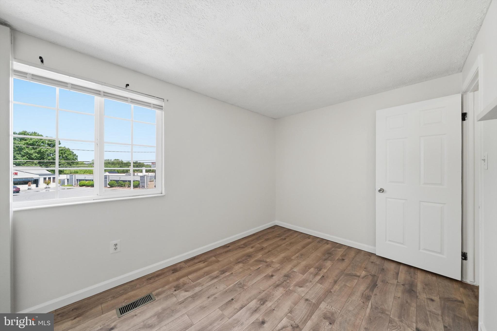 FAIRLAND - Residential