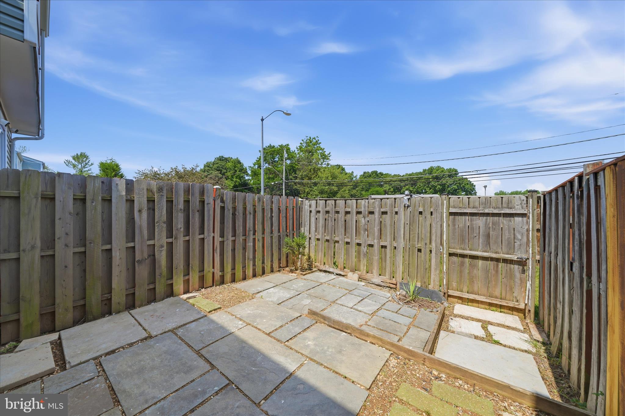 FAIRLAND - Residential