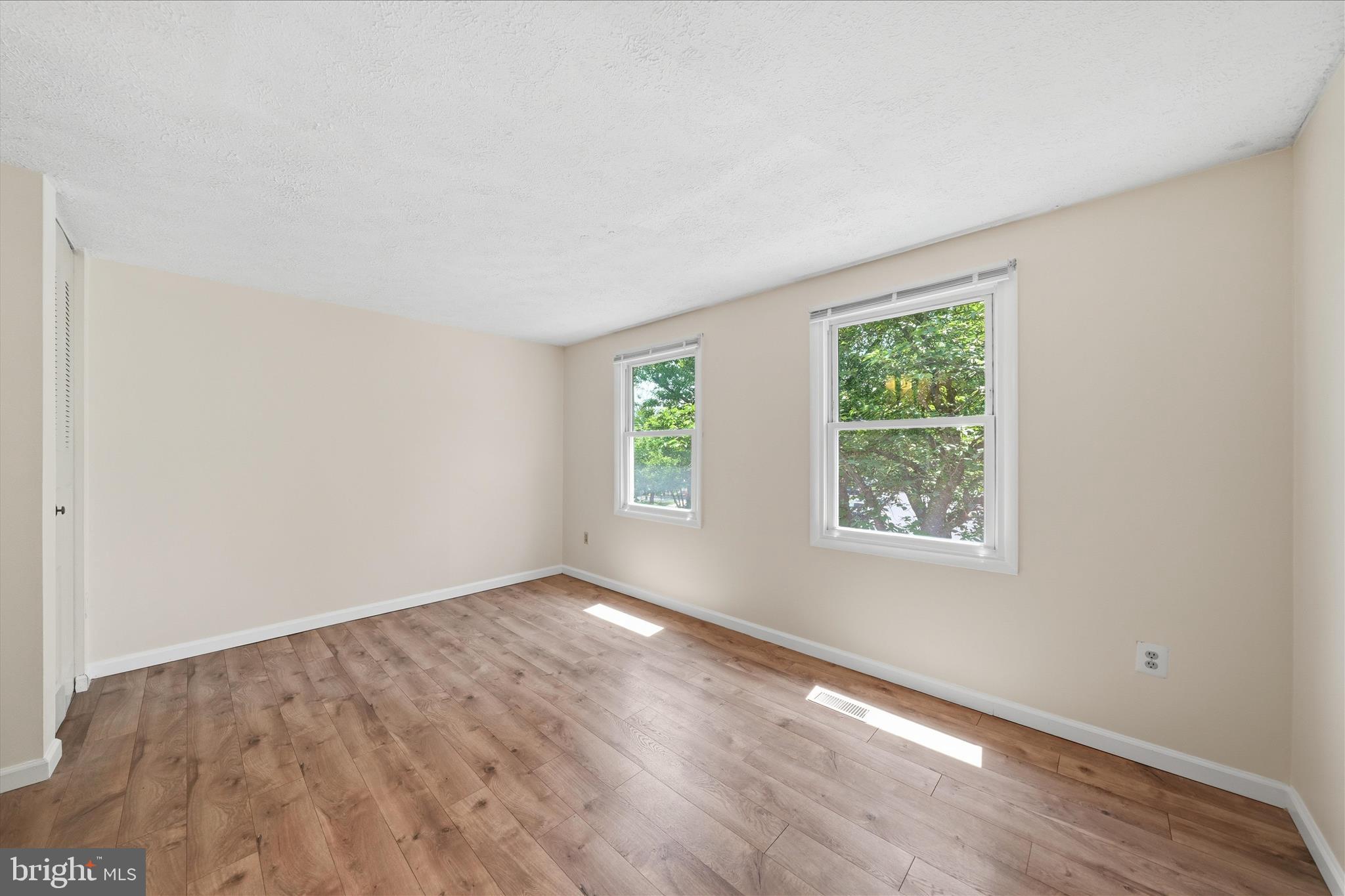 FAIRLAND - Residential