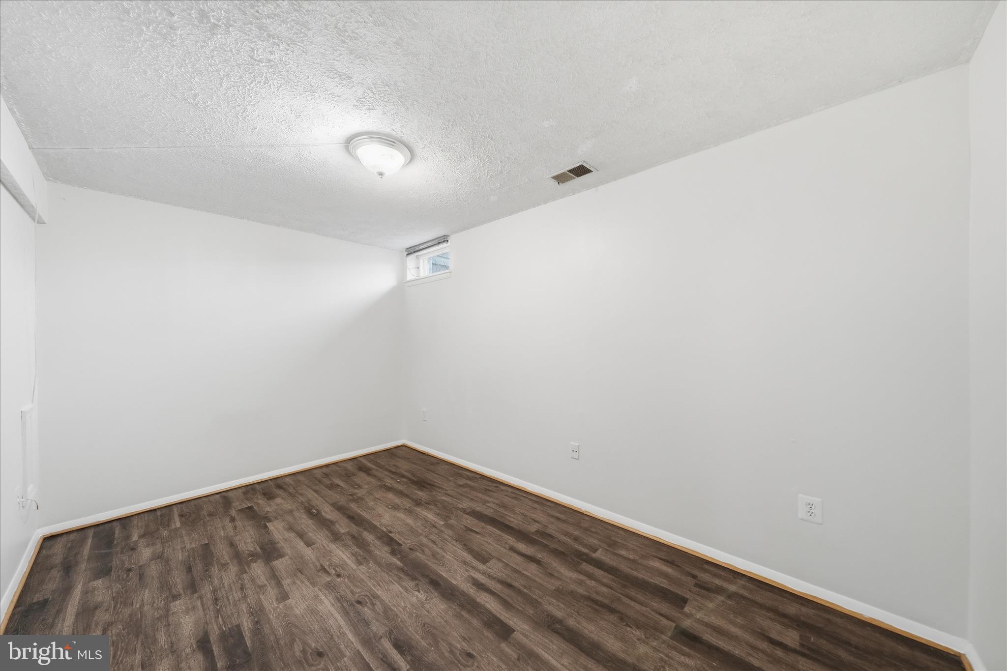 FAIRLAND - Residential