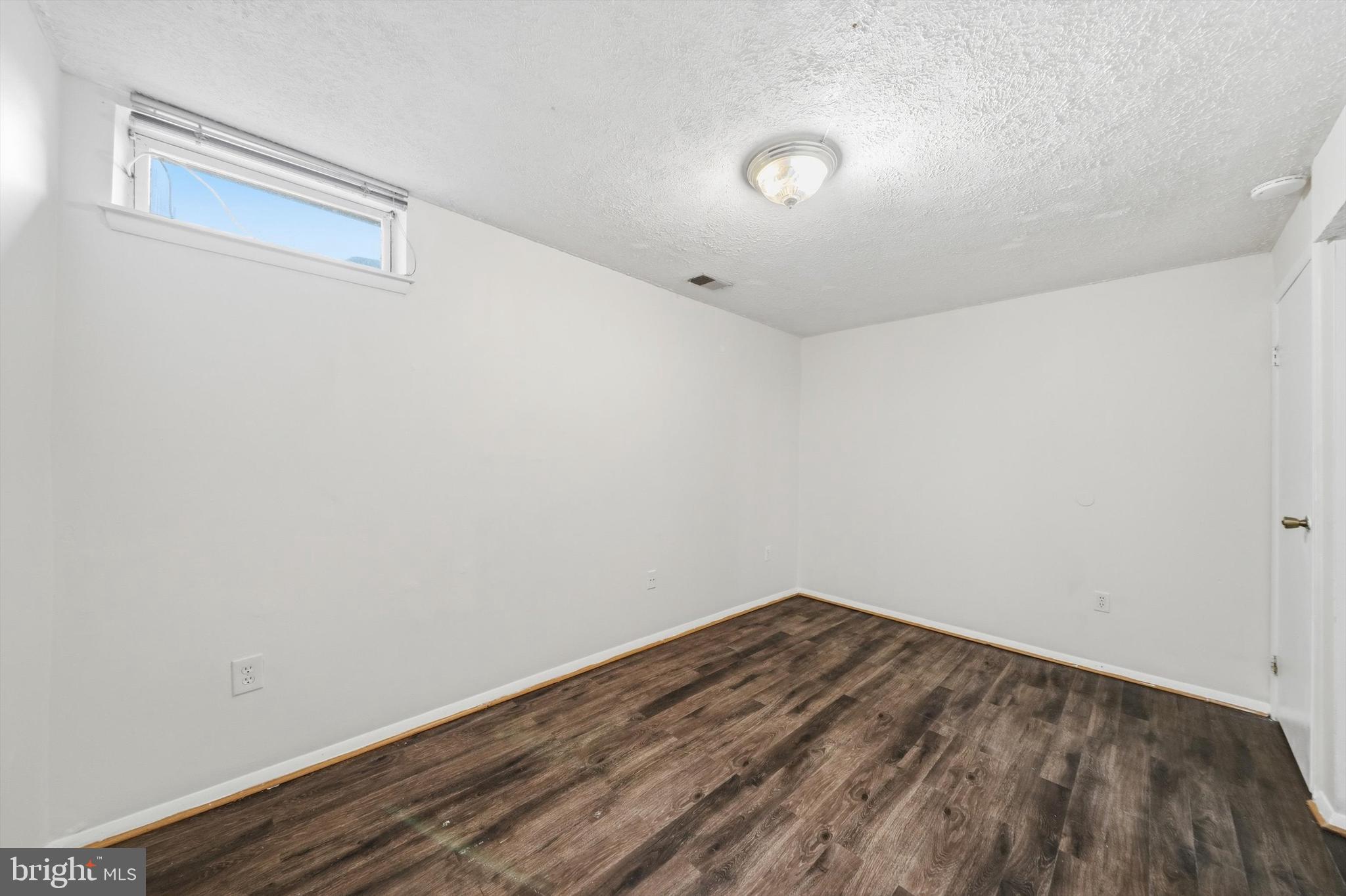 FAIRLAND - Residential
