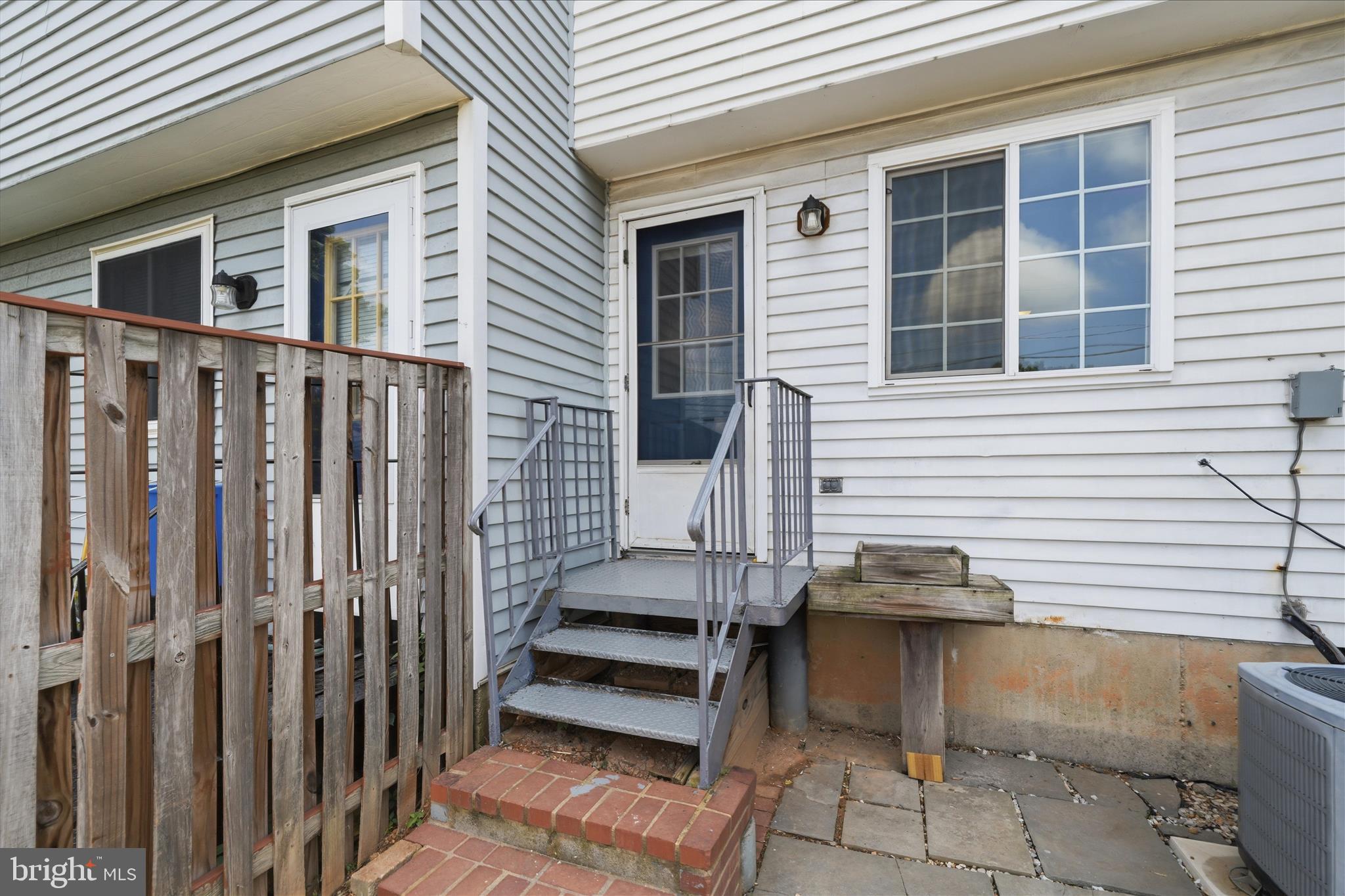 FAIRLAND - Residential