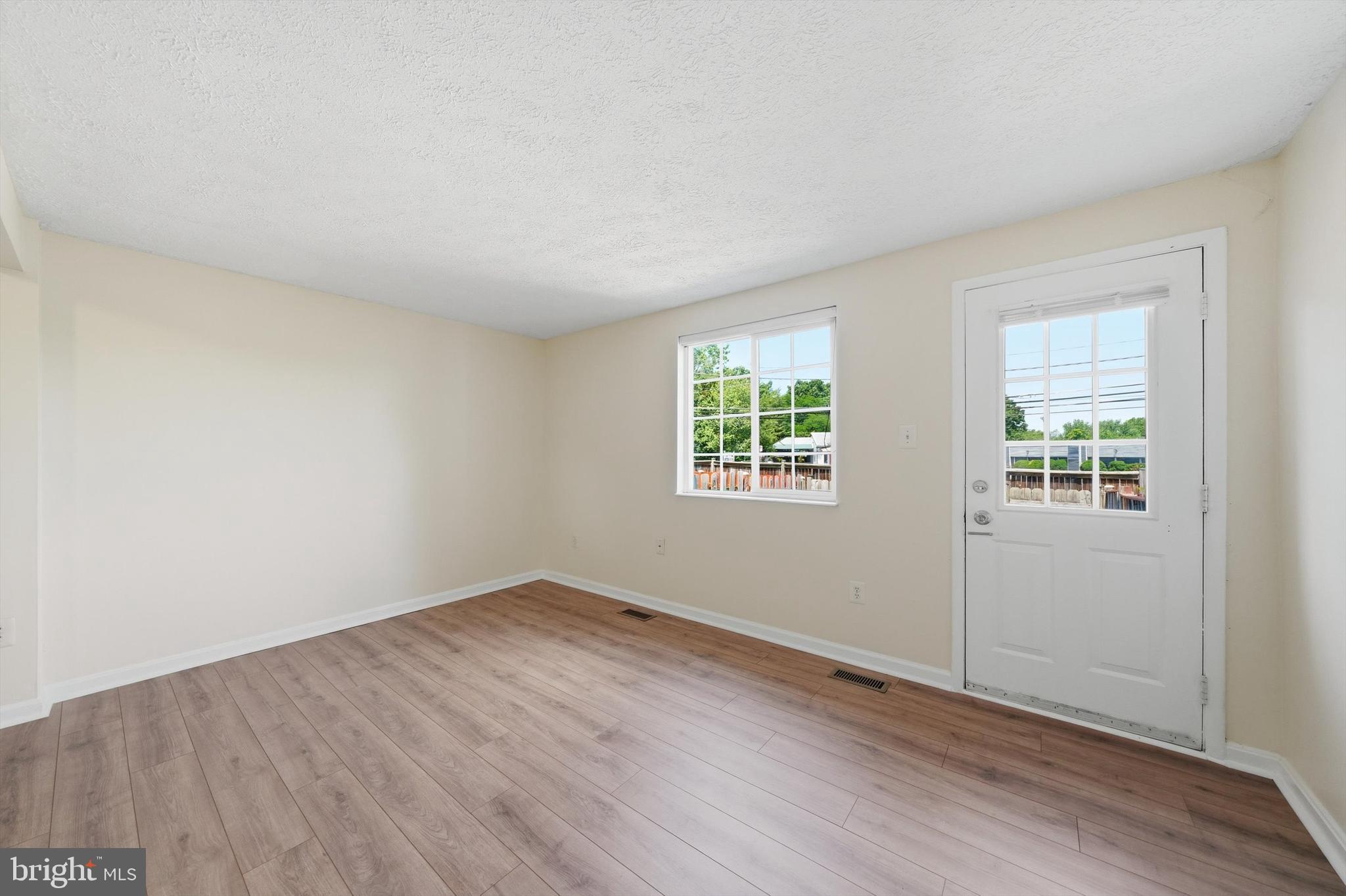 FAIRLAND - Residential