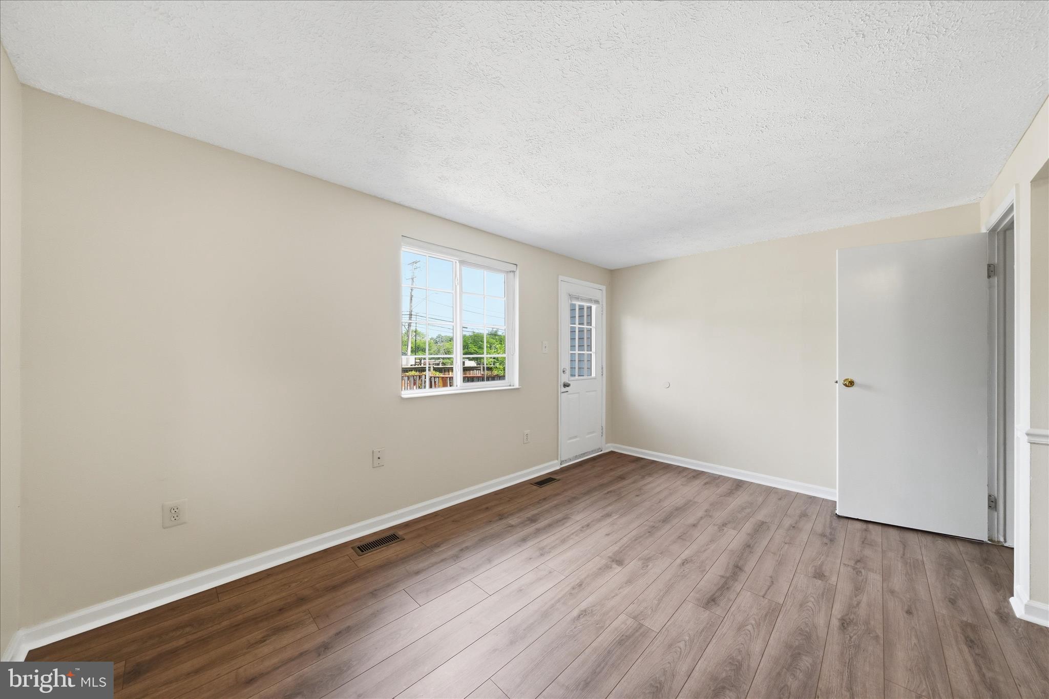 FAIRLAND - Residential