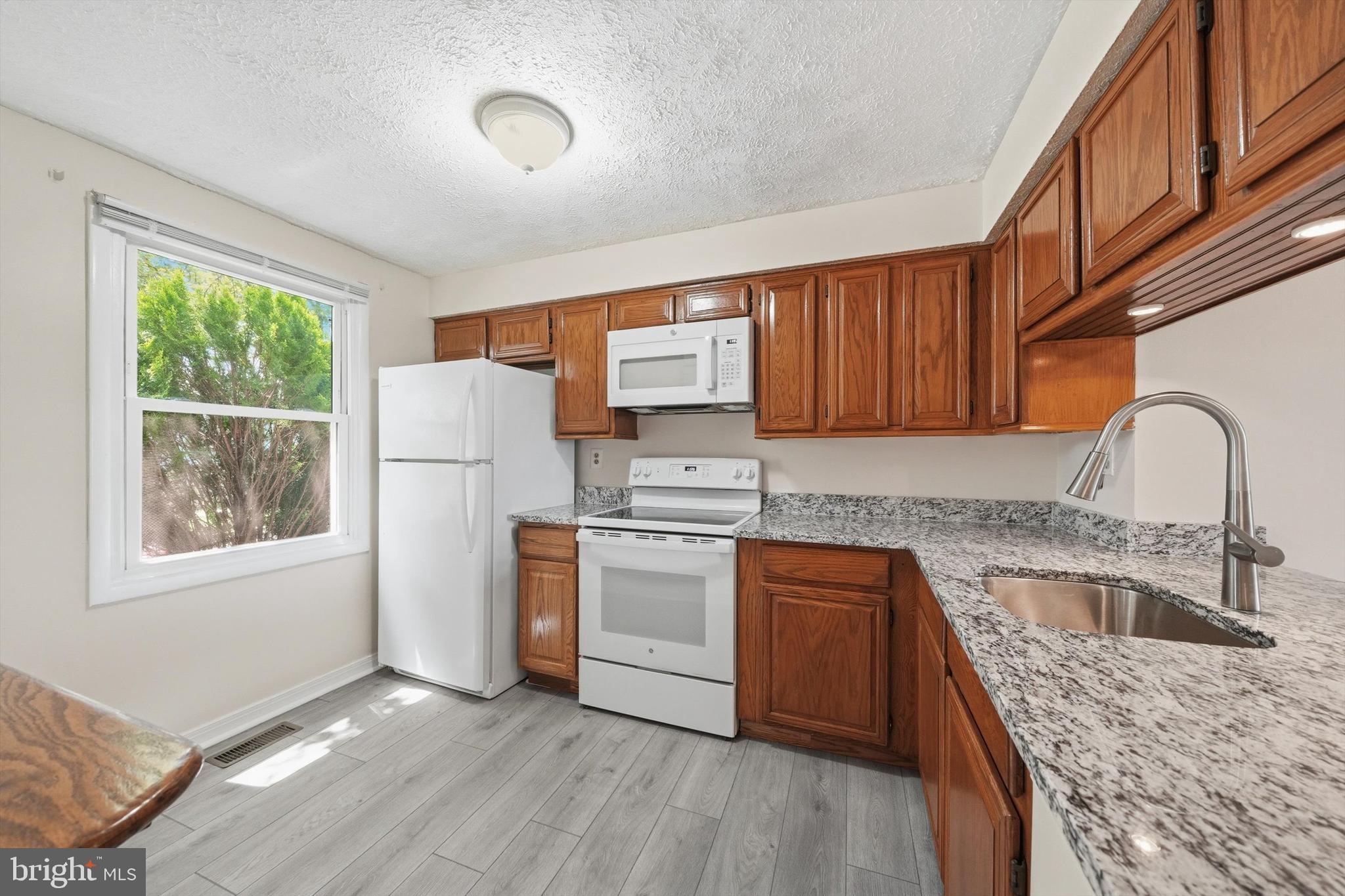 FAIRLAND - Residential