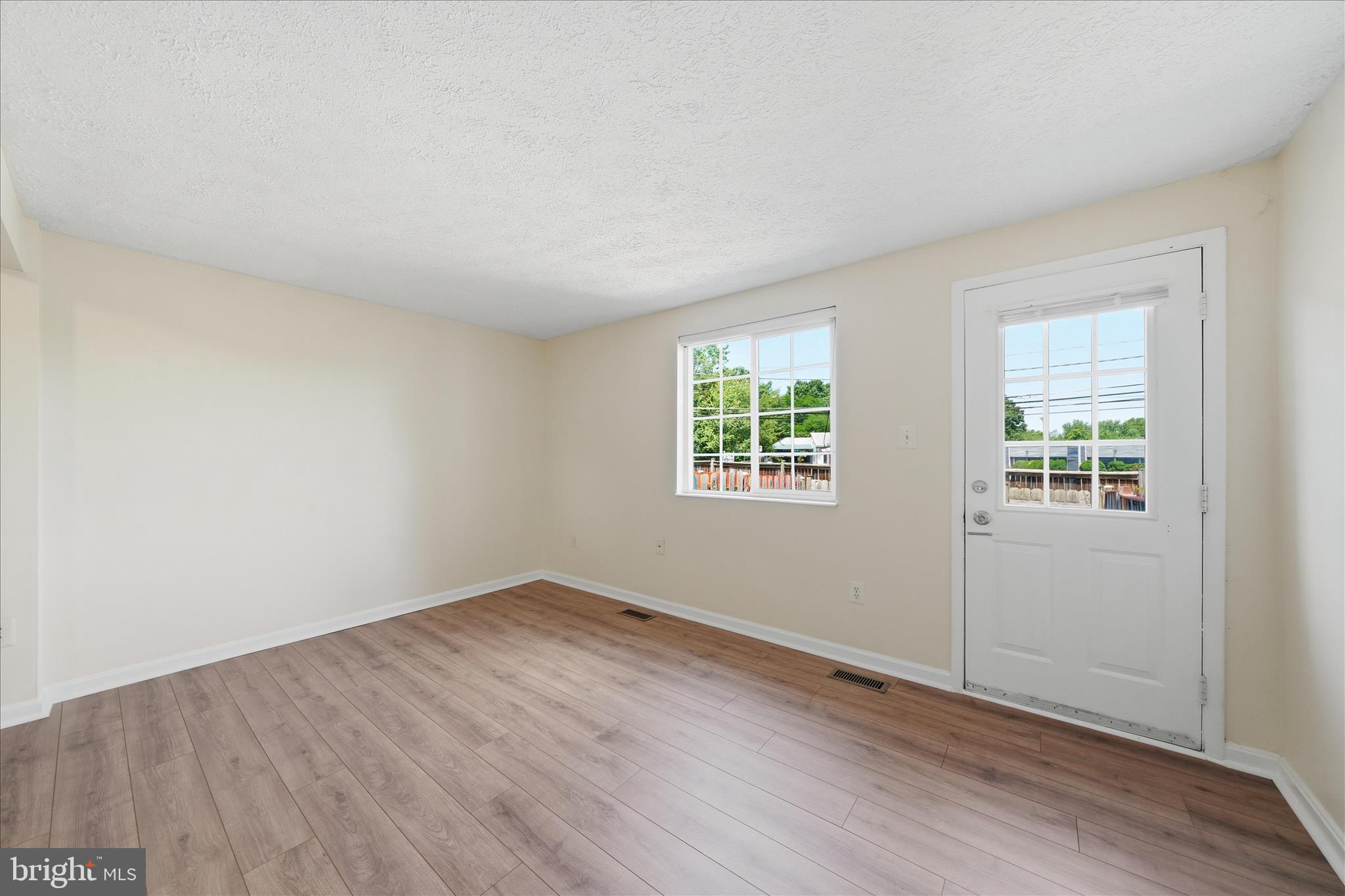 FAIRLAND - Residential