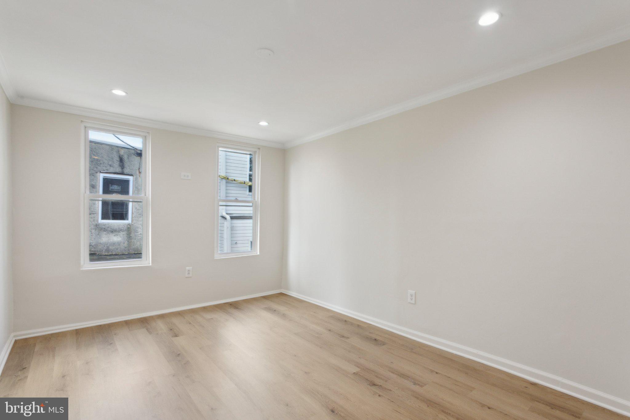 POINT BREEZE - Residential