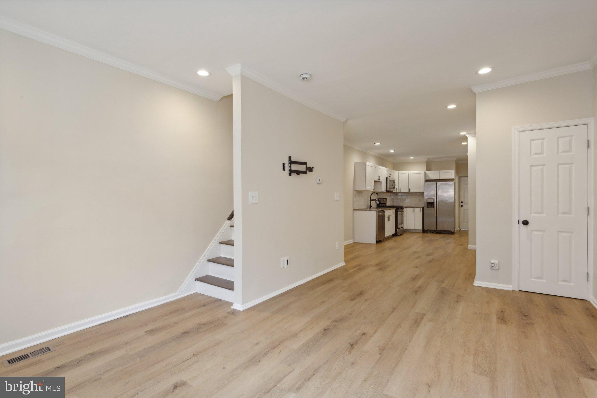 POINT BREEZE - Residential