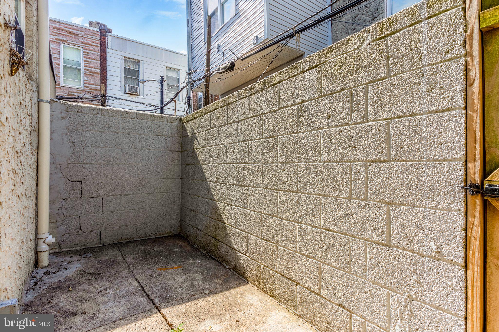 POINT BREEZE - Residential