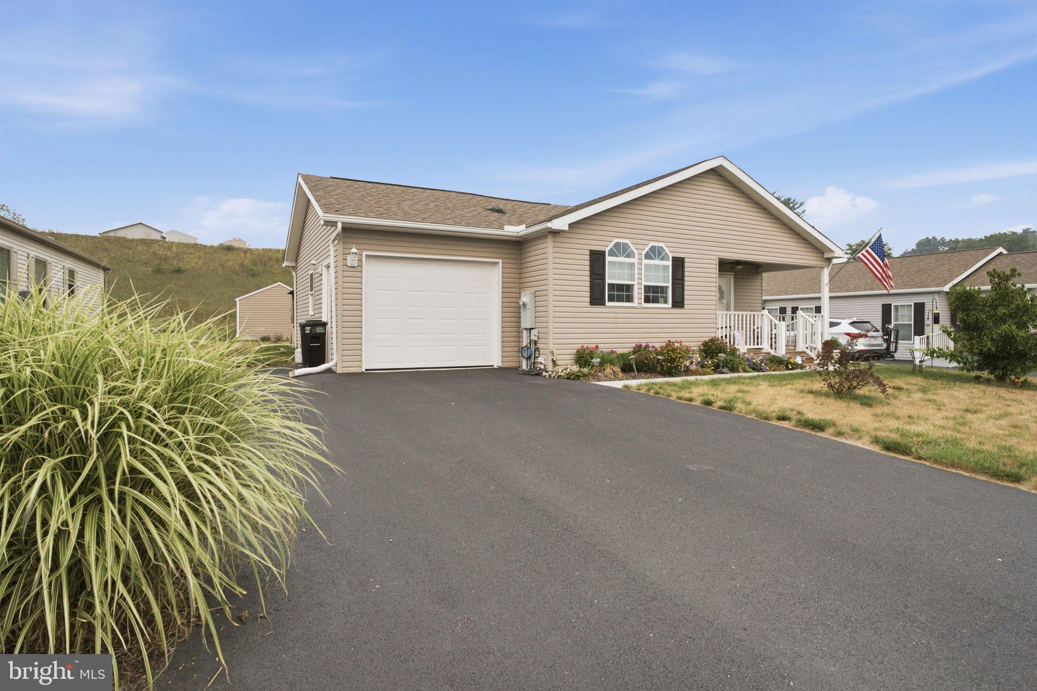 CREEK VIEW 55+ COMMUNITY - Residential