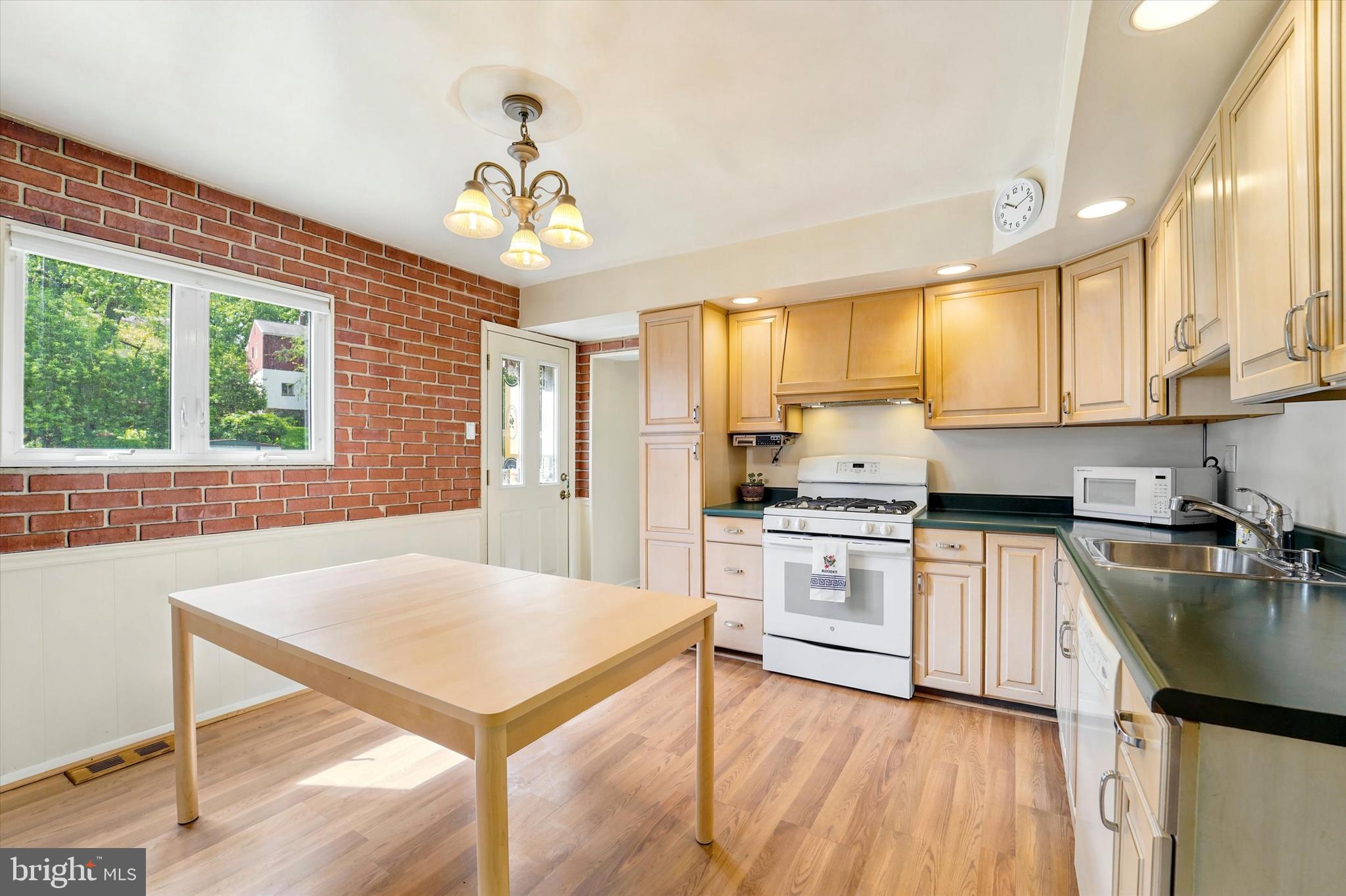 HAVERTOWN - Residential