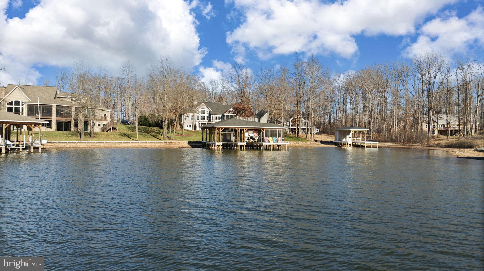 NOAH'S LANDING - Residential