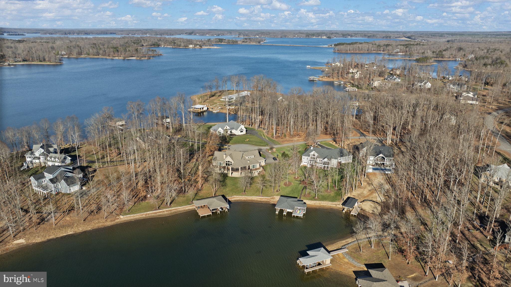 NOAH'S LANDING - Residential