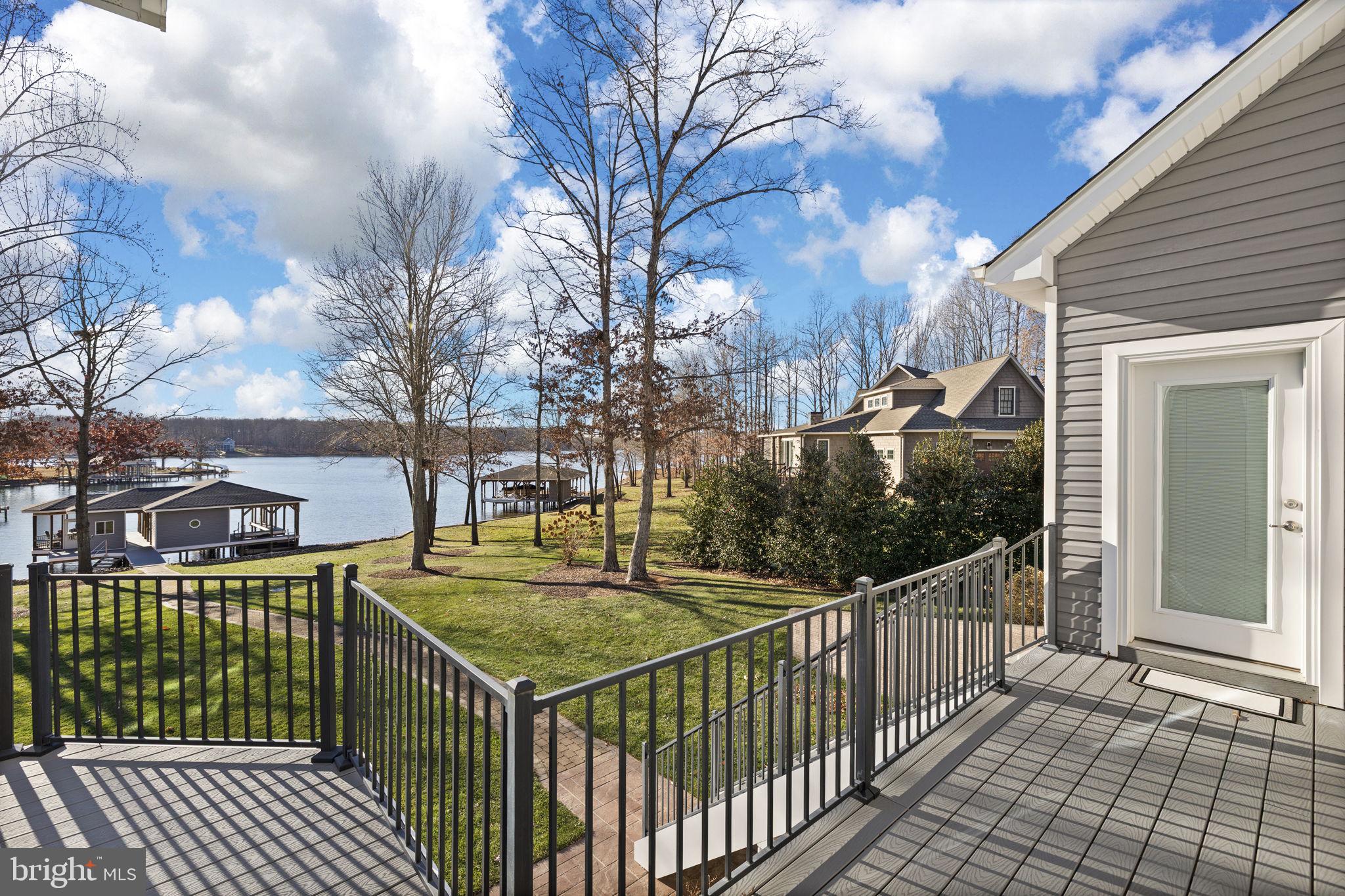 NOAH'S LANDING - Residential